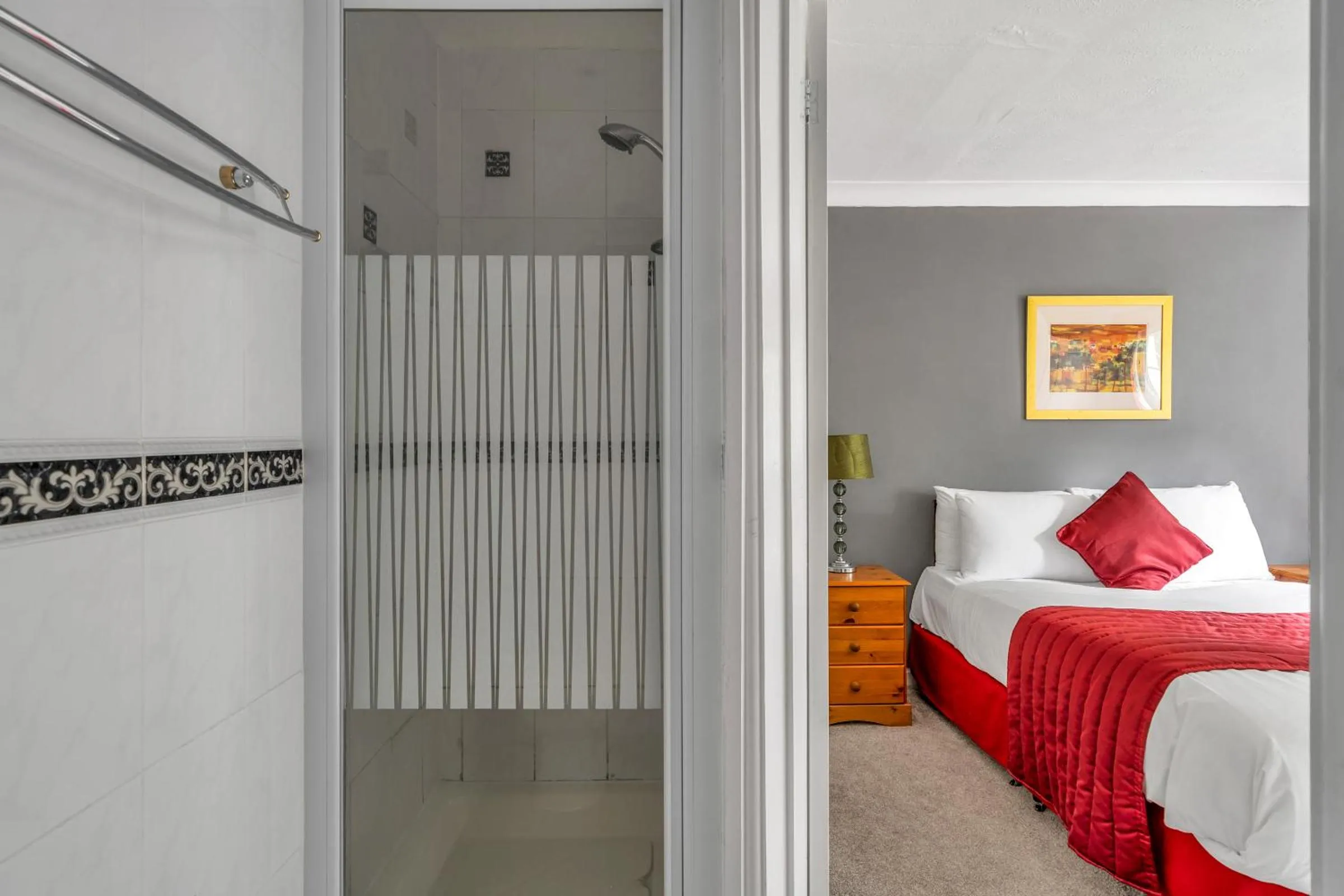 Bed in Dial House Hotel