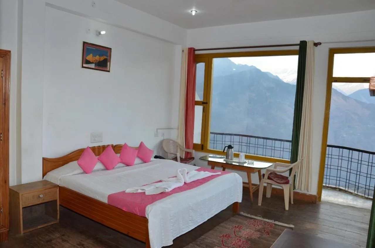 Bed in Hotel Milam Inn