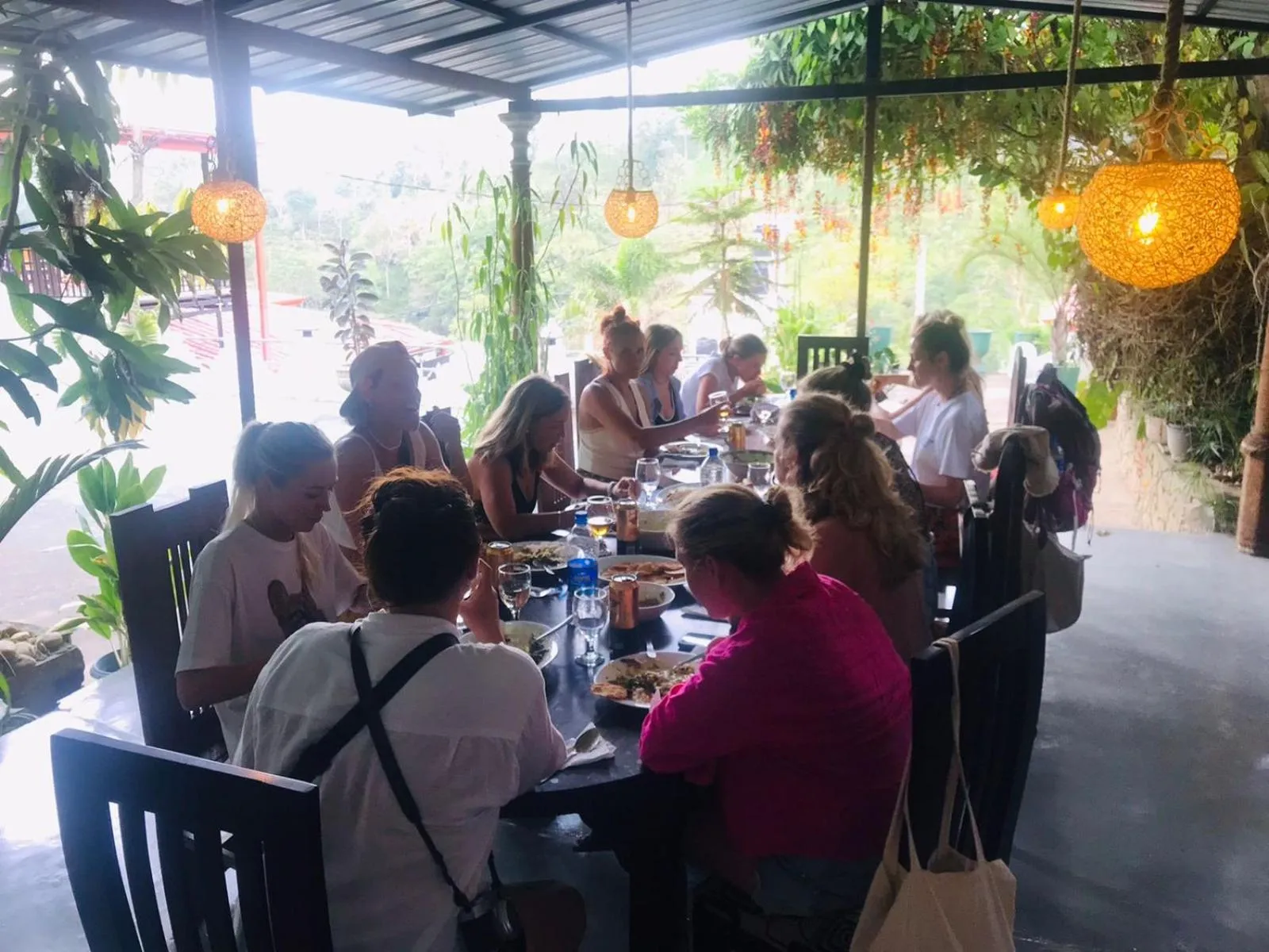 Restaurant/places to eat in Belmond Ella