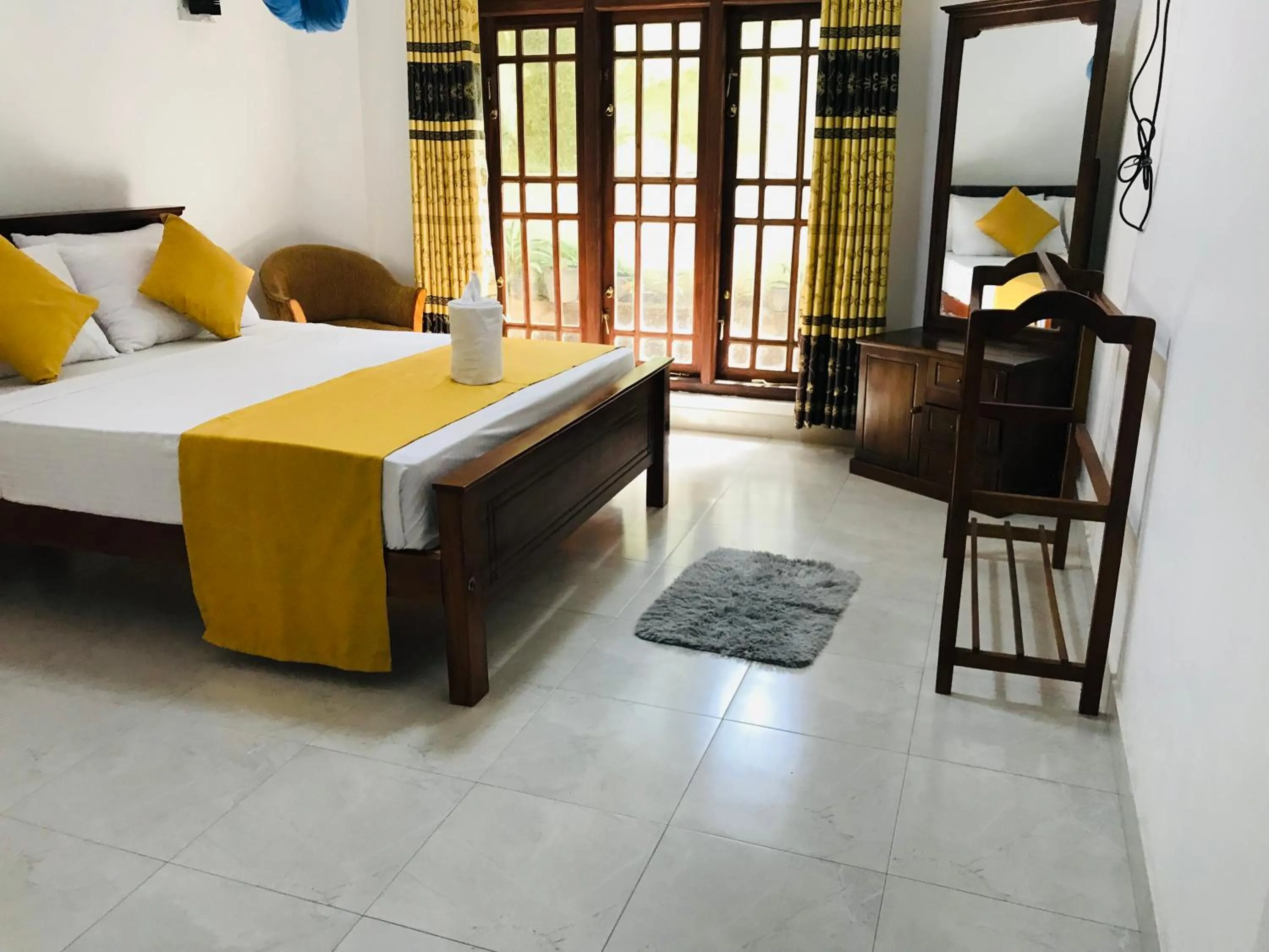 Photo of the whole room in Belmond Ella