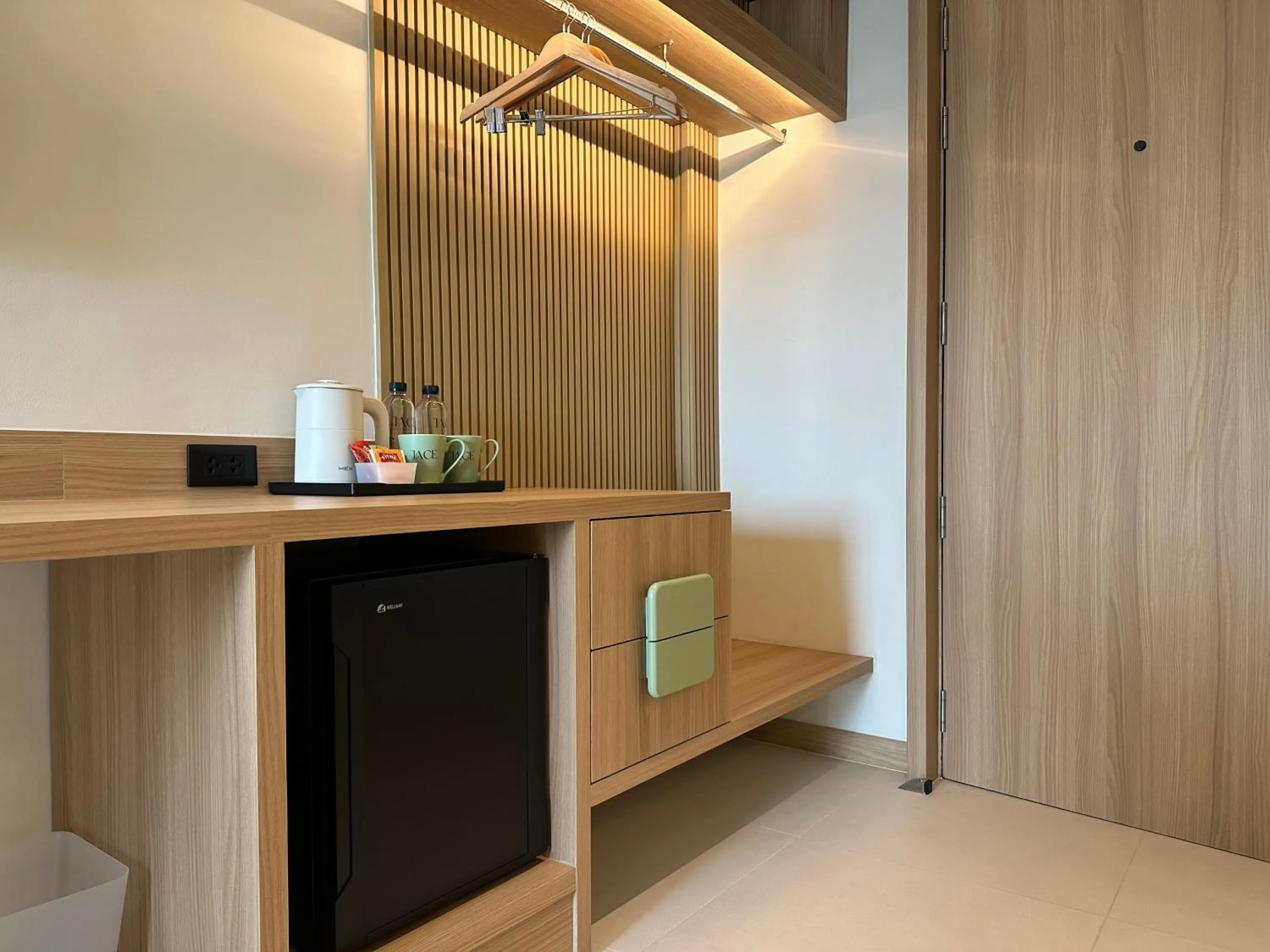 hair dresser in Jace hotel