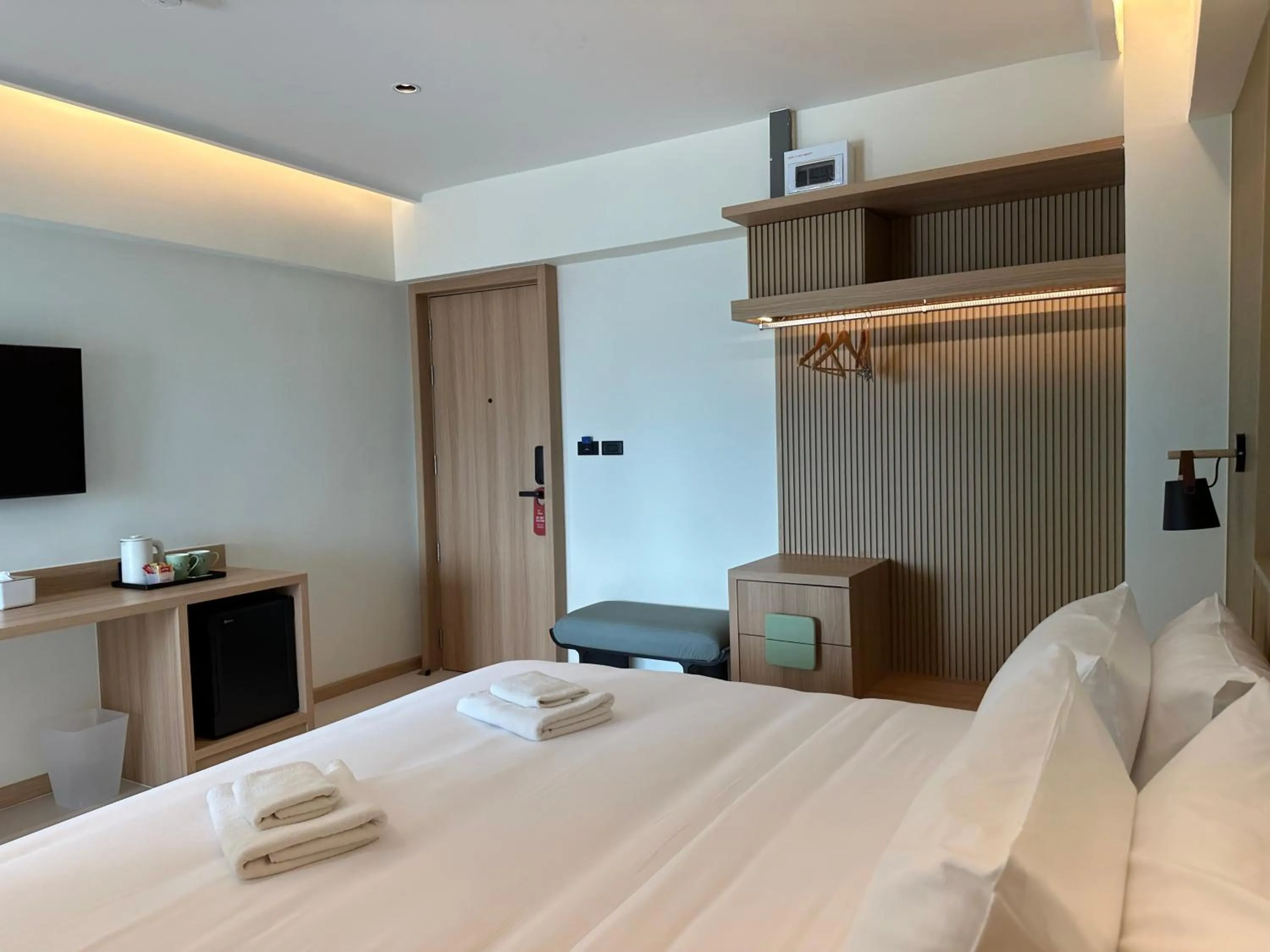 Photo of the whole room, Bed in Jace hotel