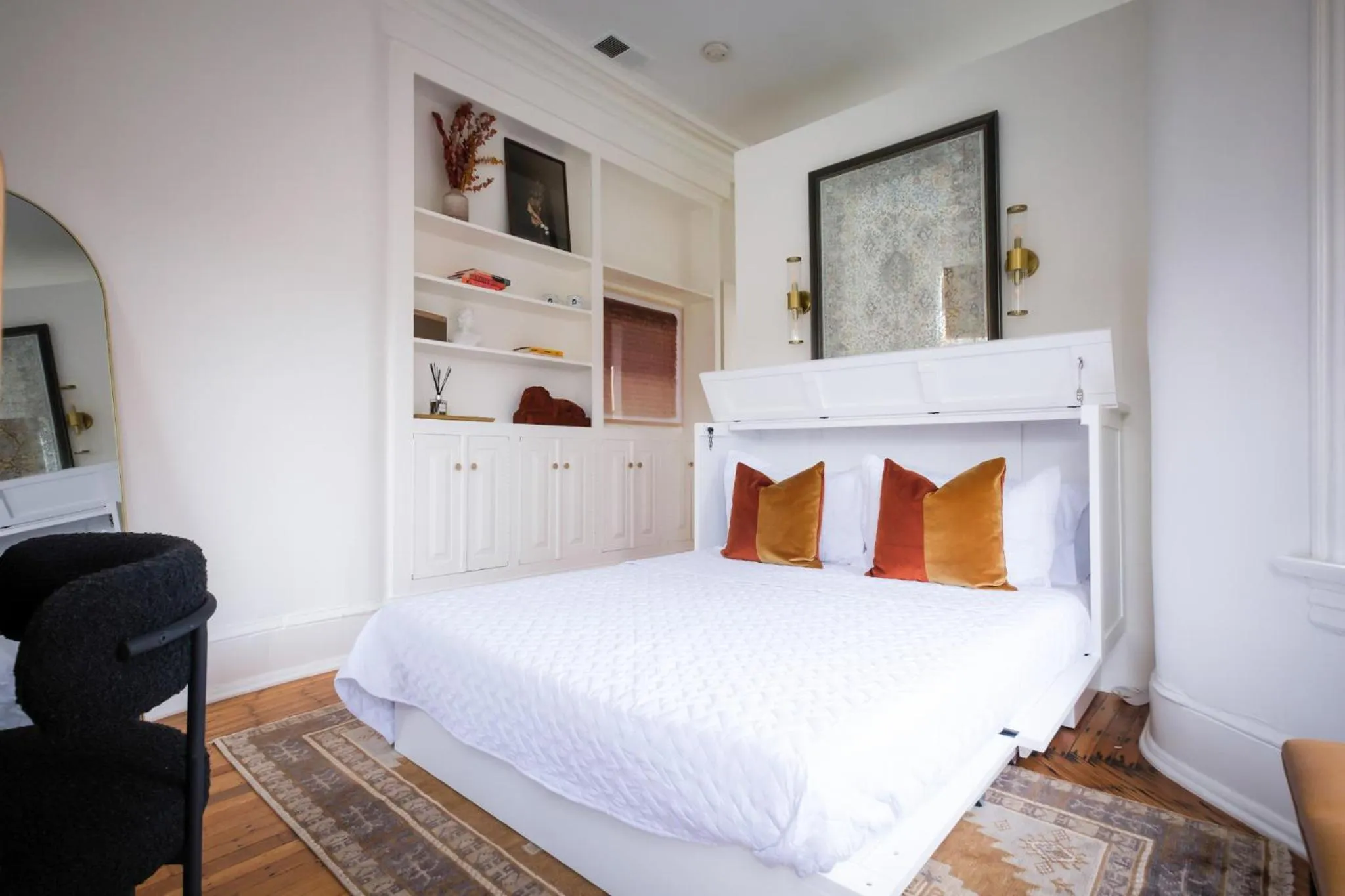 Bedroom, Bed in Swann House