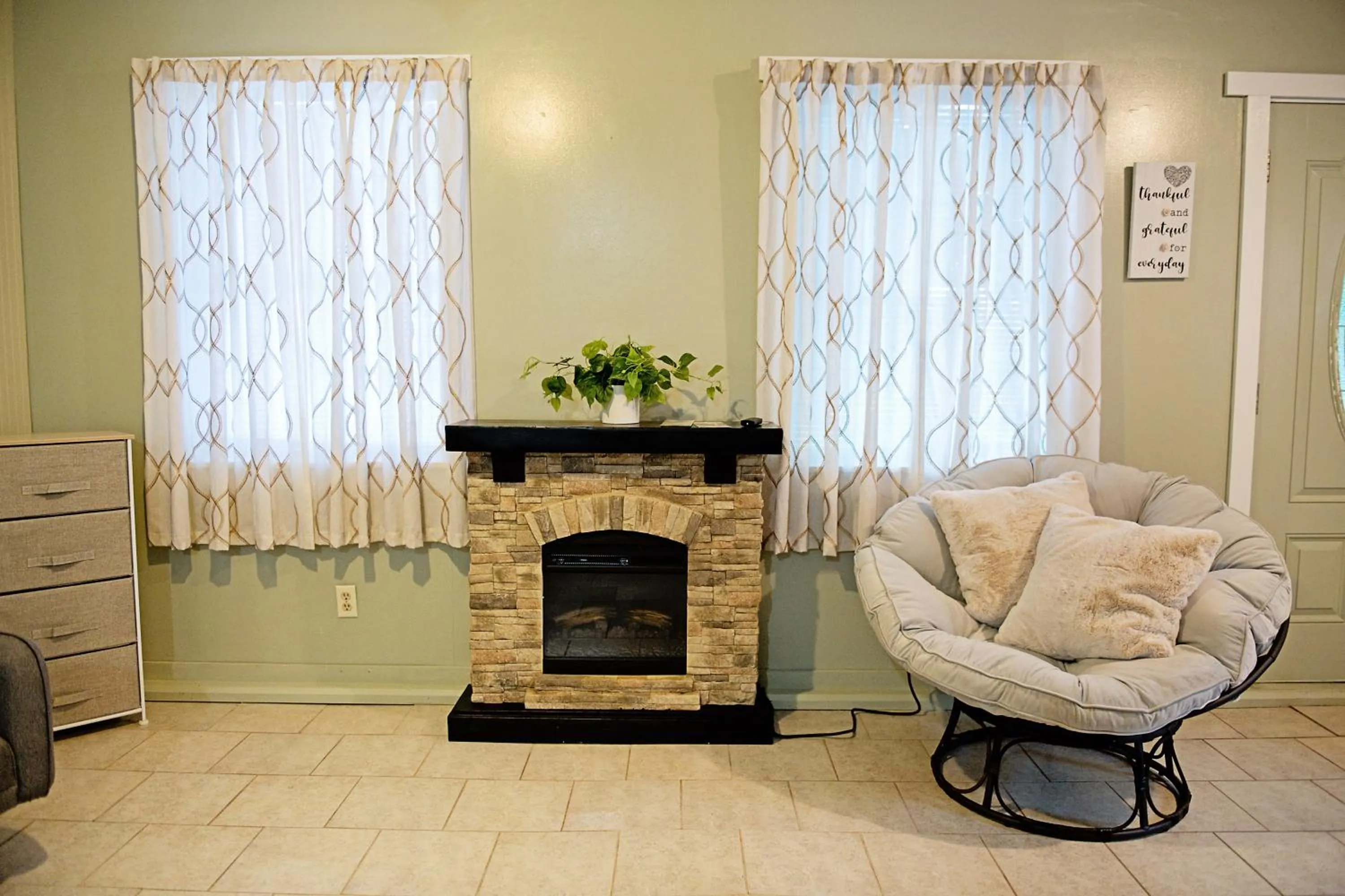 flat iron in Berry Patch BnB