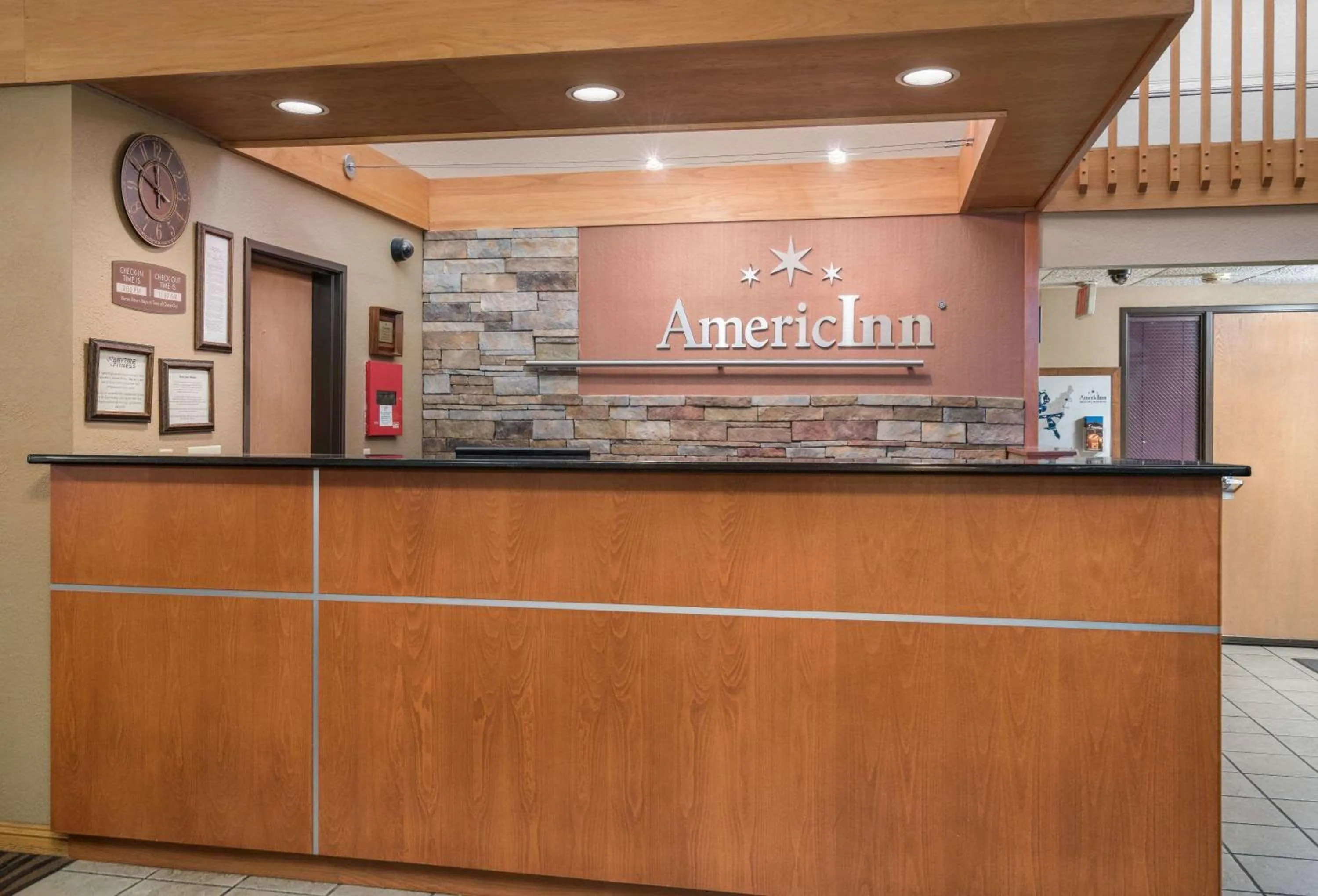 Lobby or reception in AmericInn by Wyndham Worthington