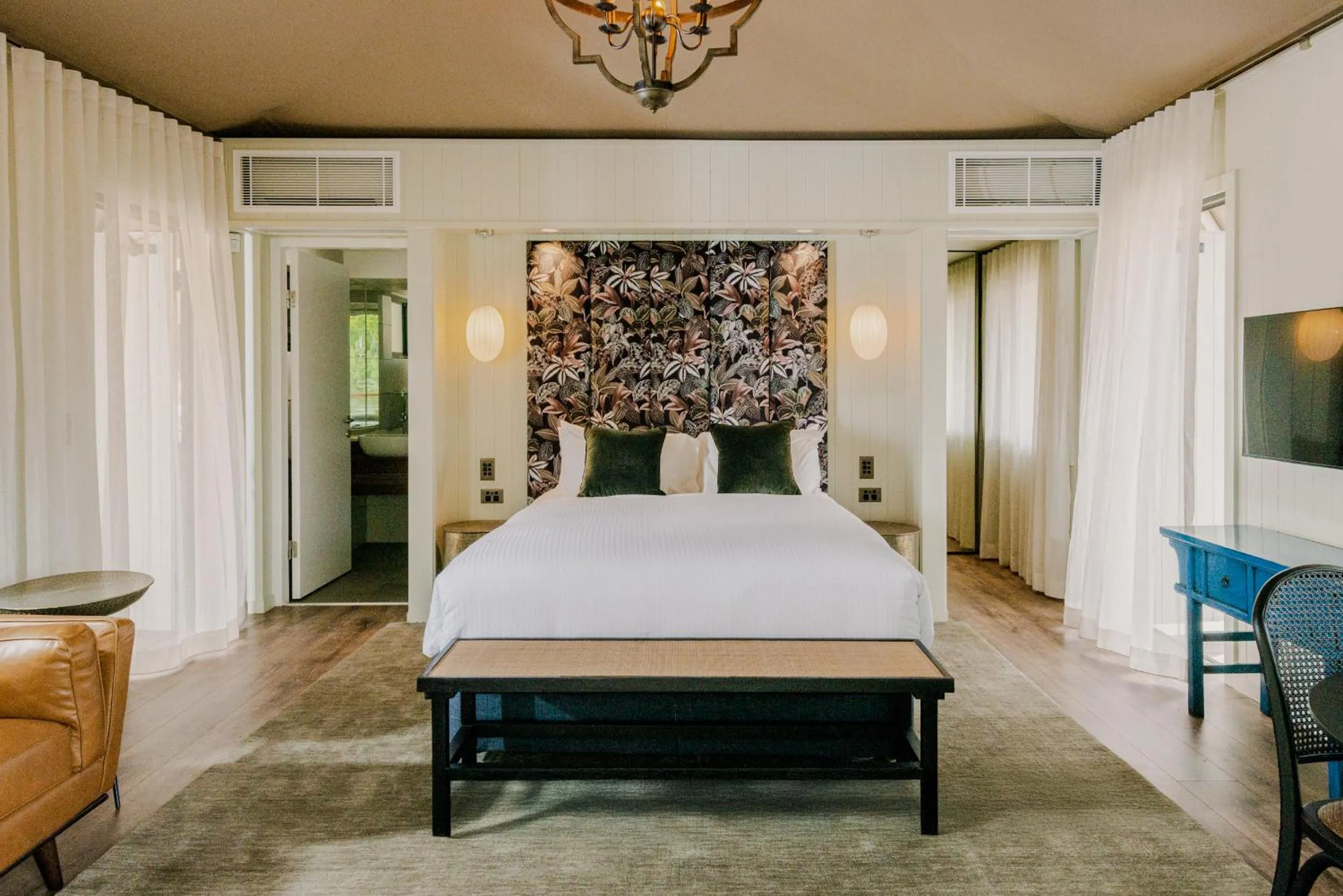 Bed in Parklands Country Gardens & Lodges Blue Mountains