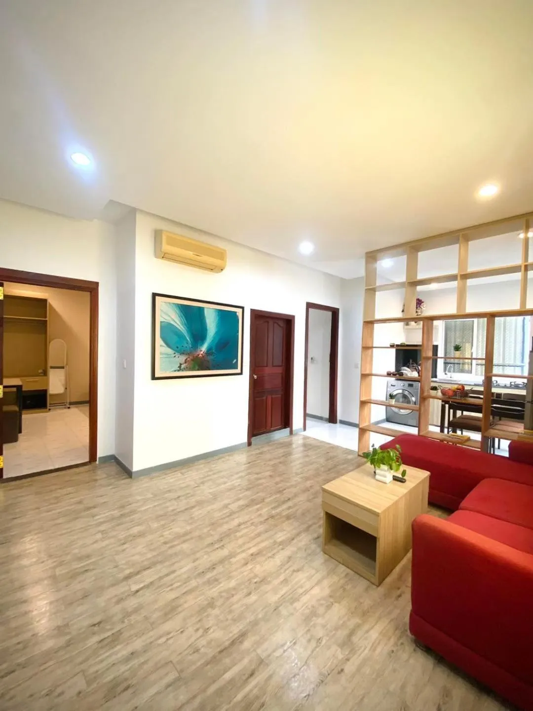 White Residence Hotel & Apartment