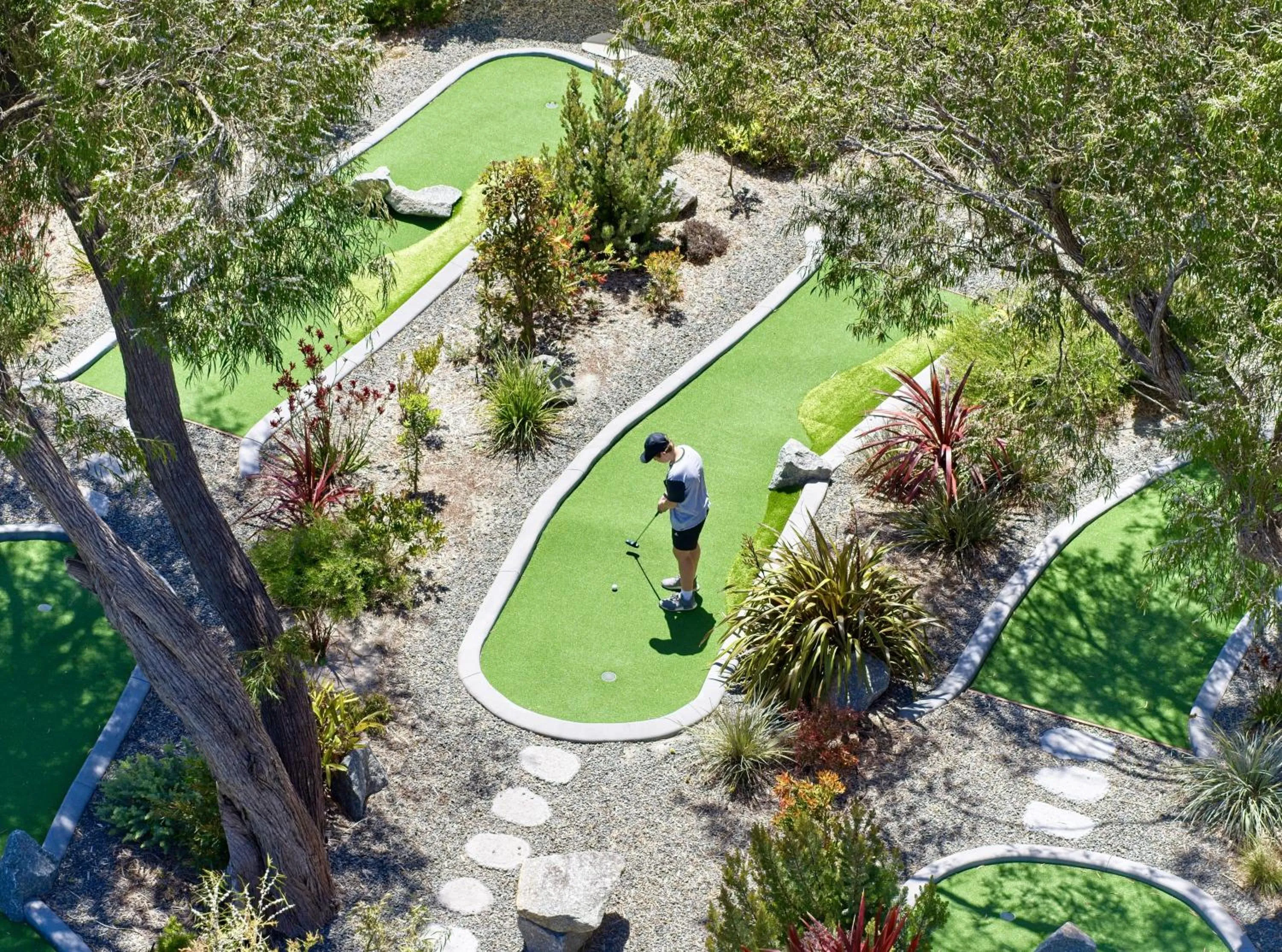 Minigolf in BIG4 Emu Beach Holiday Park
