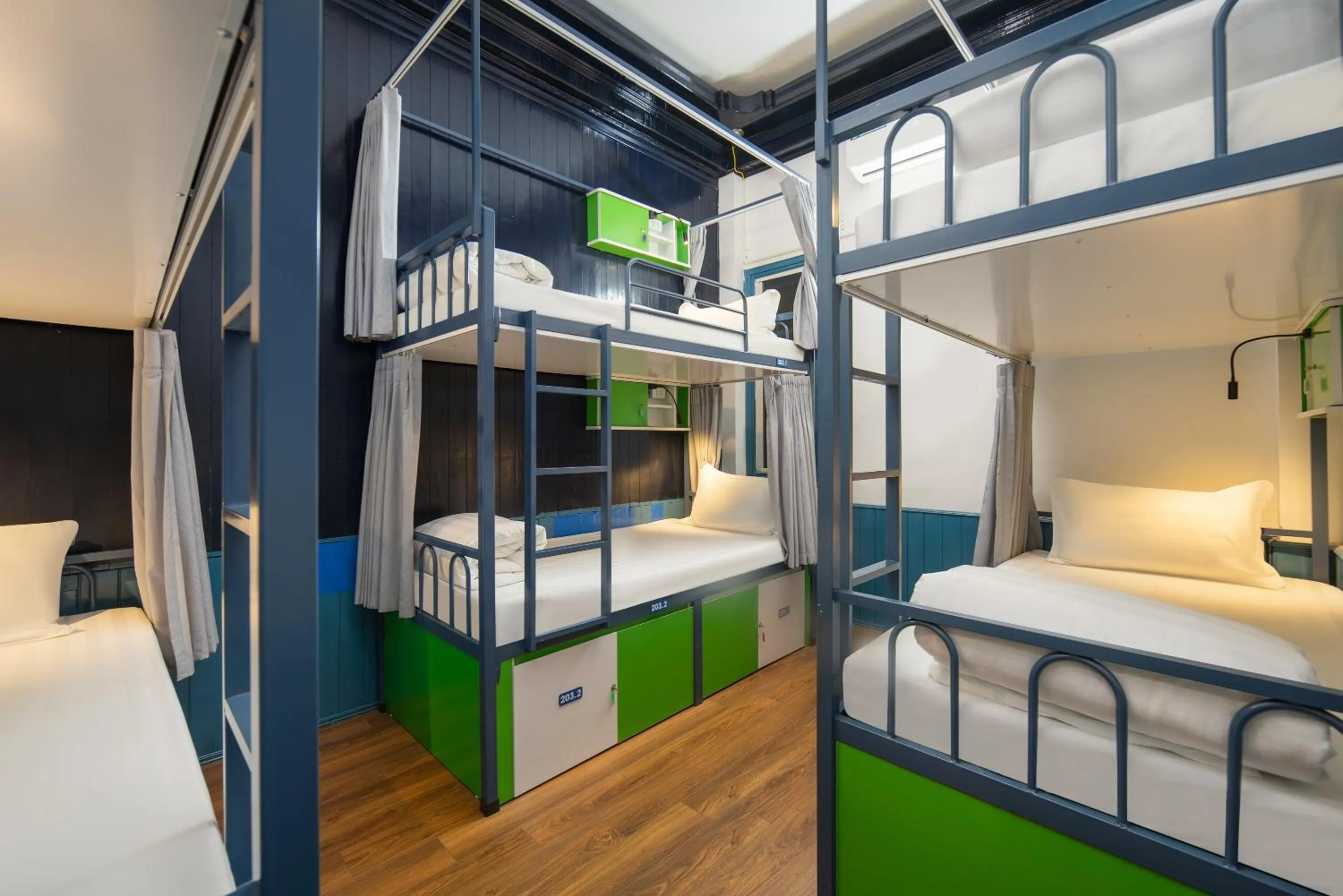 bunk bed, Bed in Hanoi Solo Hostel