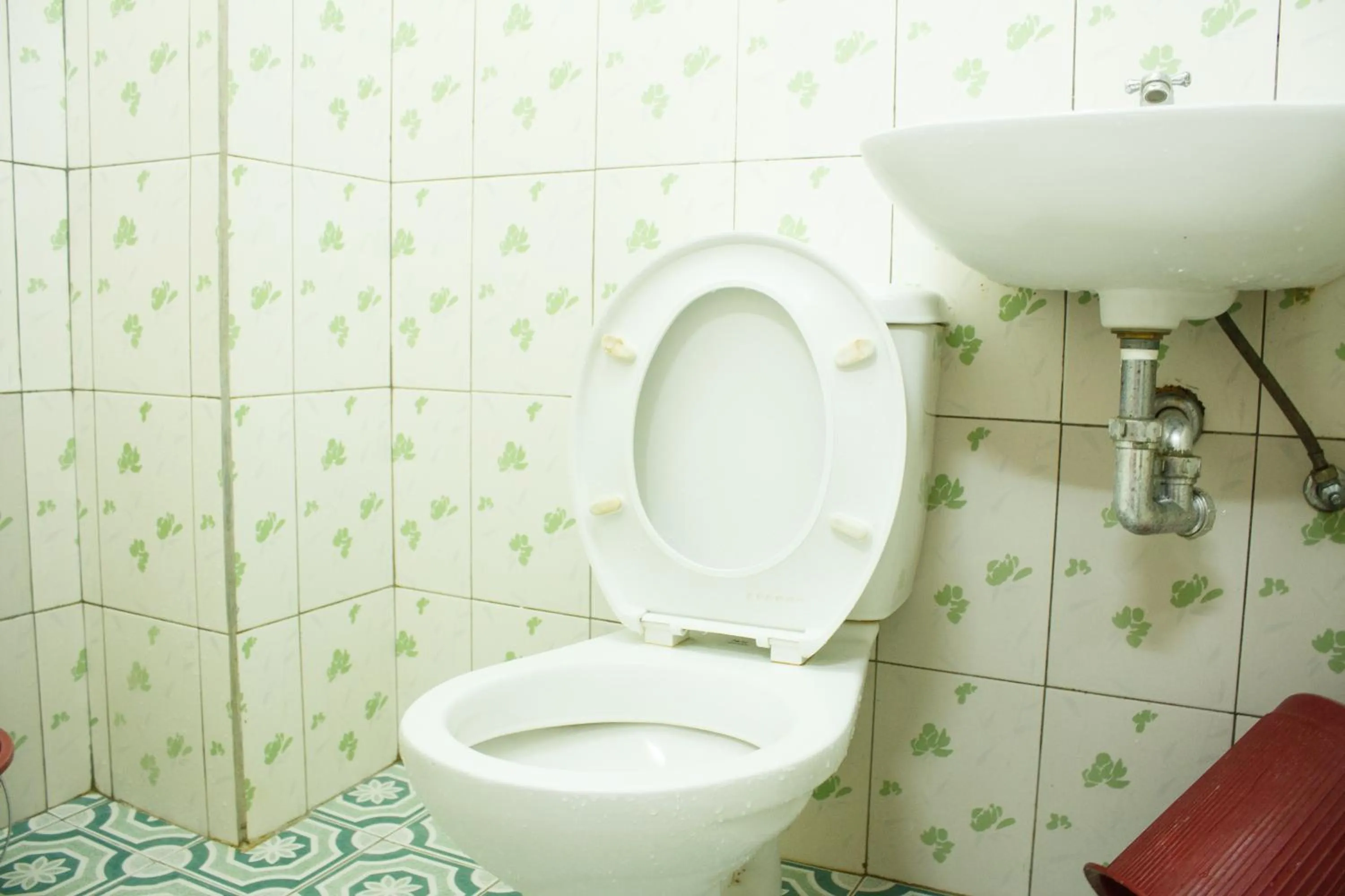 Shower in GV Hotel - Naval