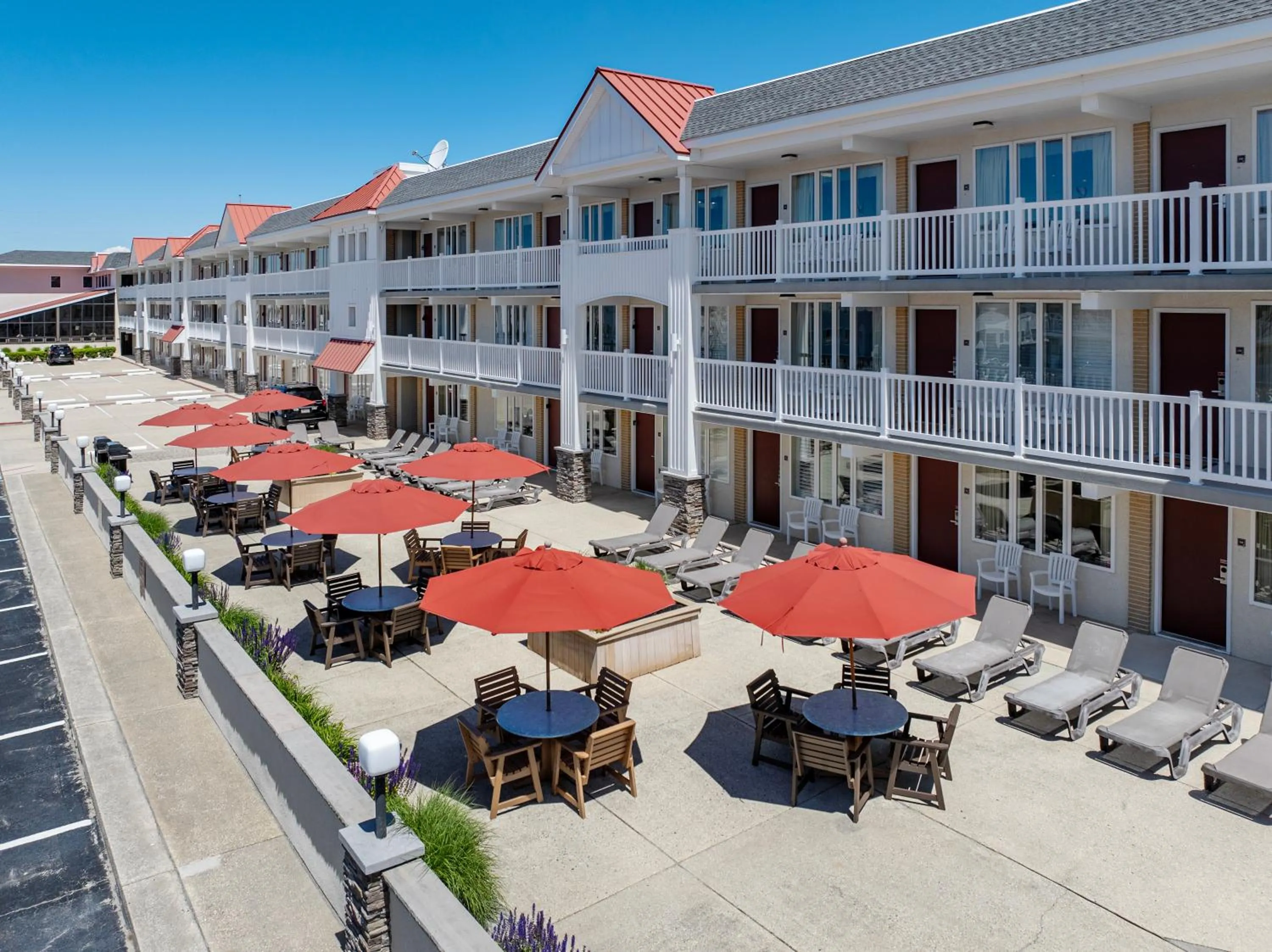Property building in Desert Sand Resort