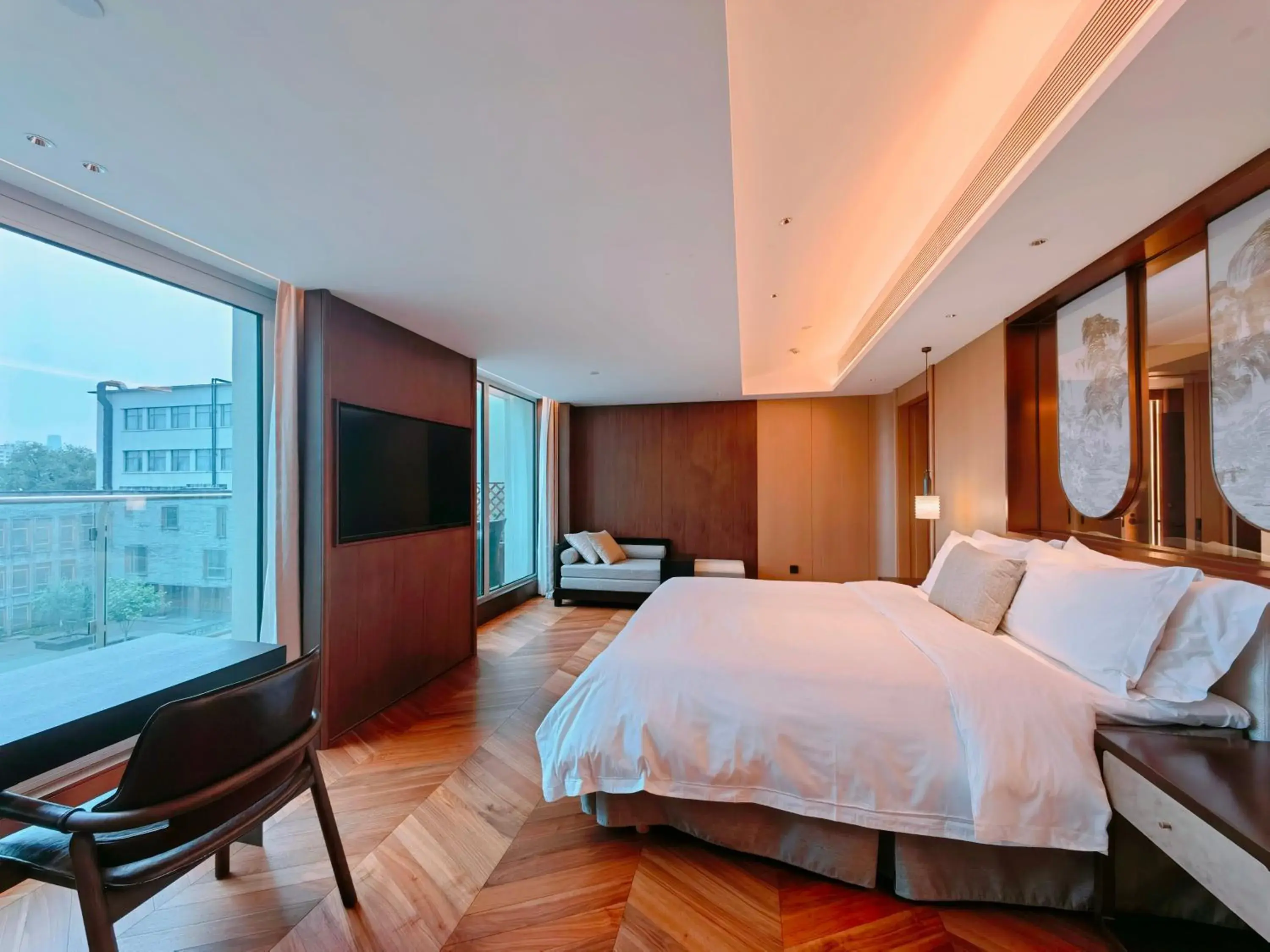 Deluxe Landscape Terrace King Bed Room - The World's Top Luxury Bedding Brand DUXIANA in The Purple Horse Hotel Beijing Deluxe Landscape Terrace King Bed Room - The World's Top Luxury Bedding Brand DUXIANA in The Purple Horse Hotel Beijing
