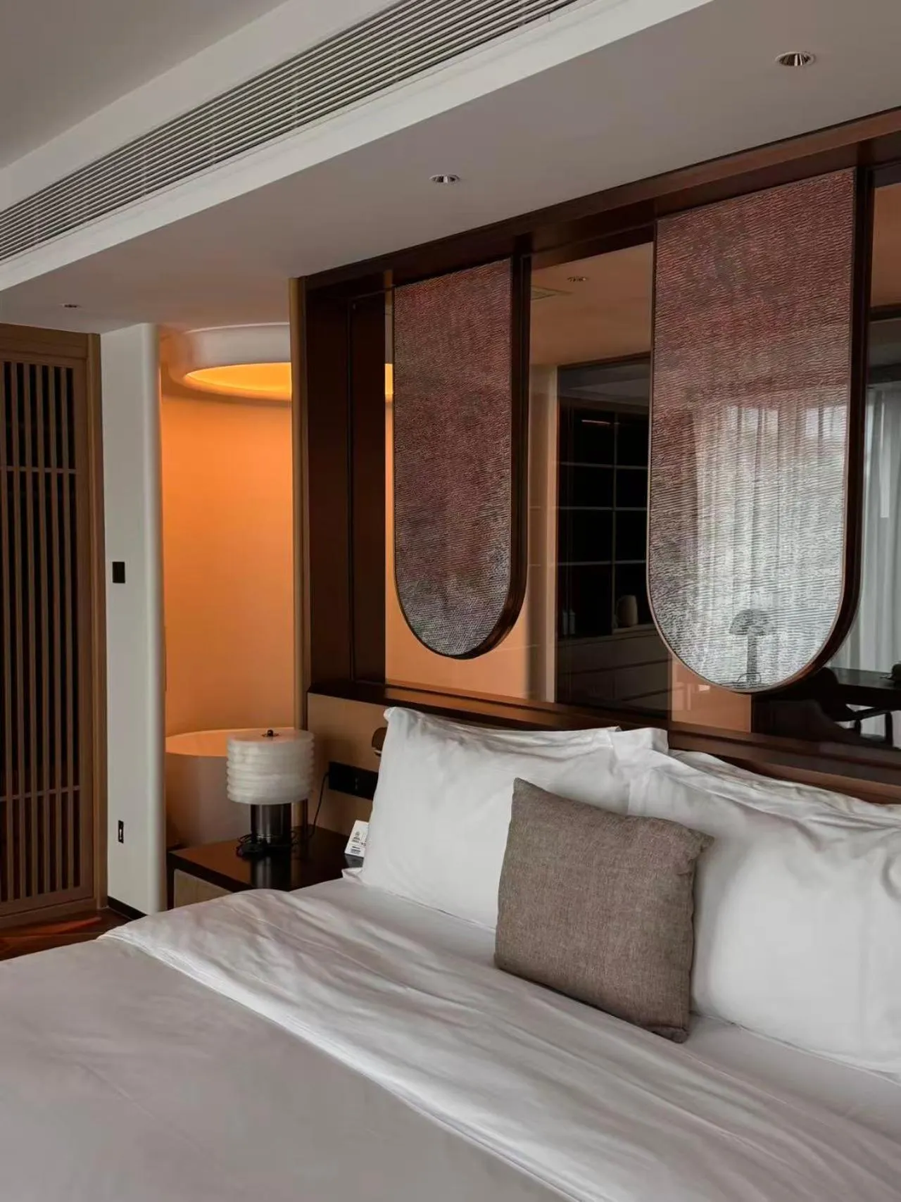 Property building, Bed in The Purple Horse Hotel Beijing