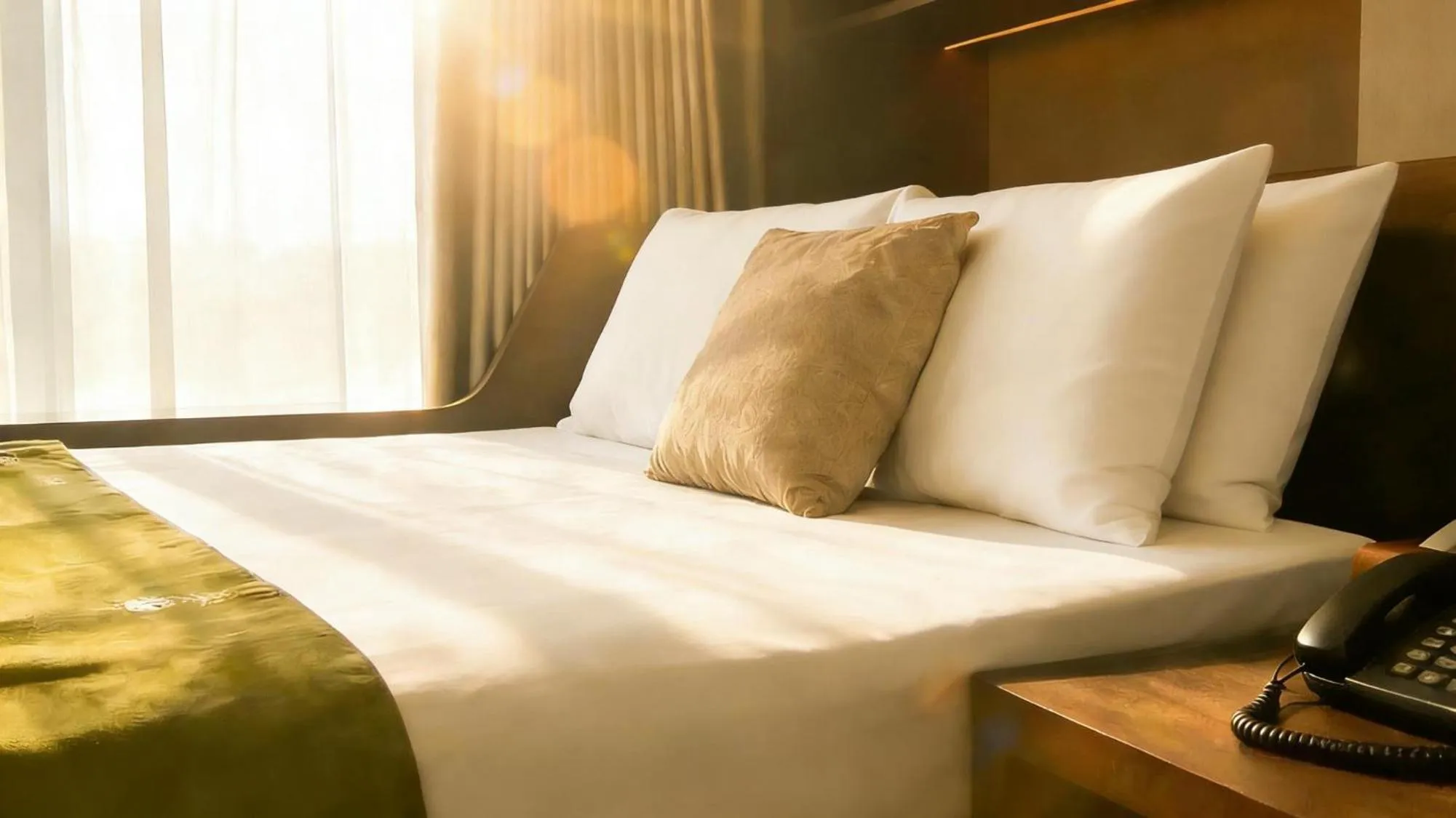 room service, Bed in The Purple Horse Hotel Beijing