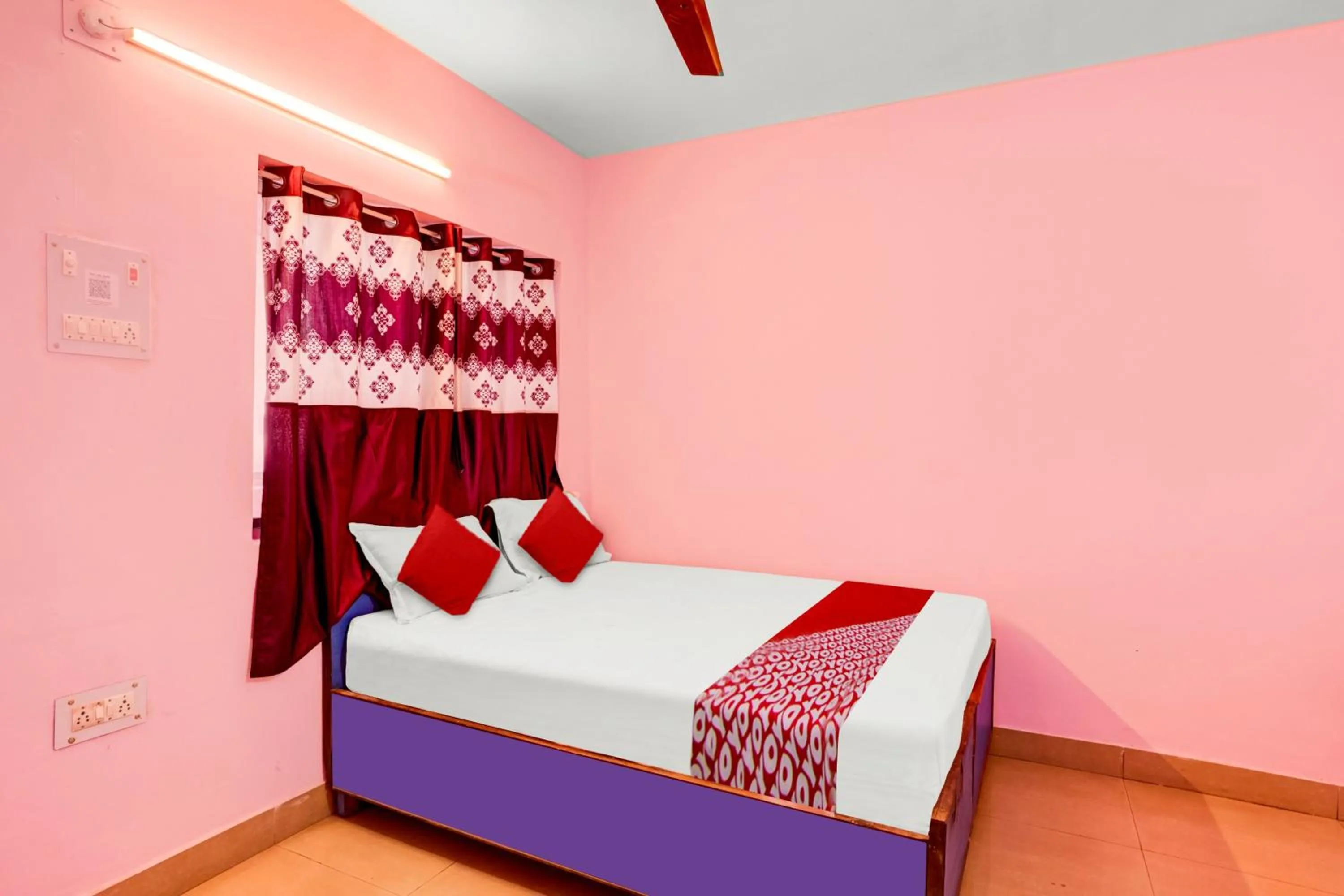 Bedroom in Hotel O LAXMI GUEST HOUSE