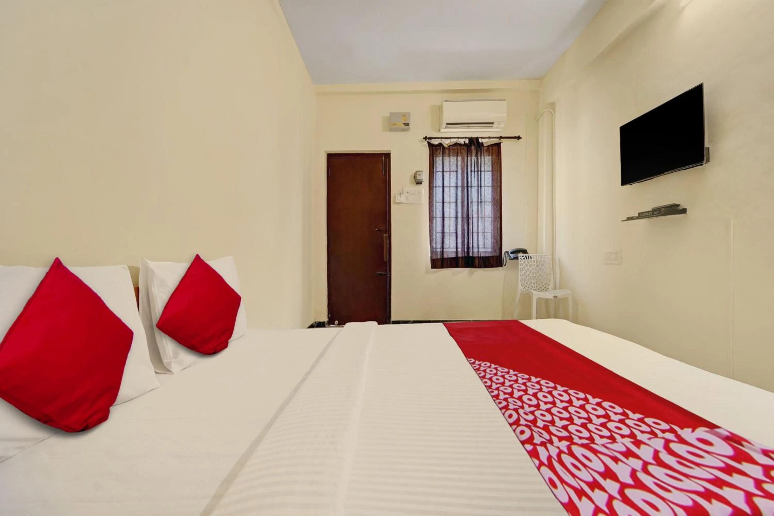 Bedroom in Hotel O Trident Inn