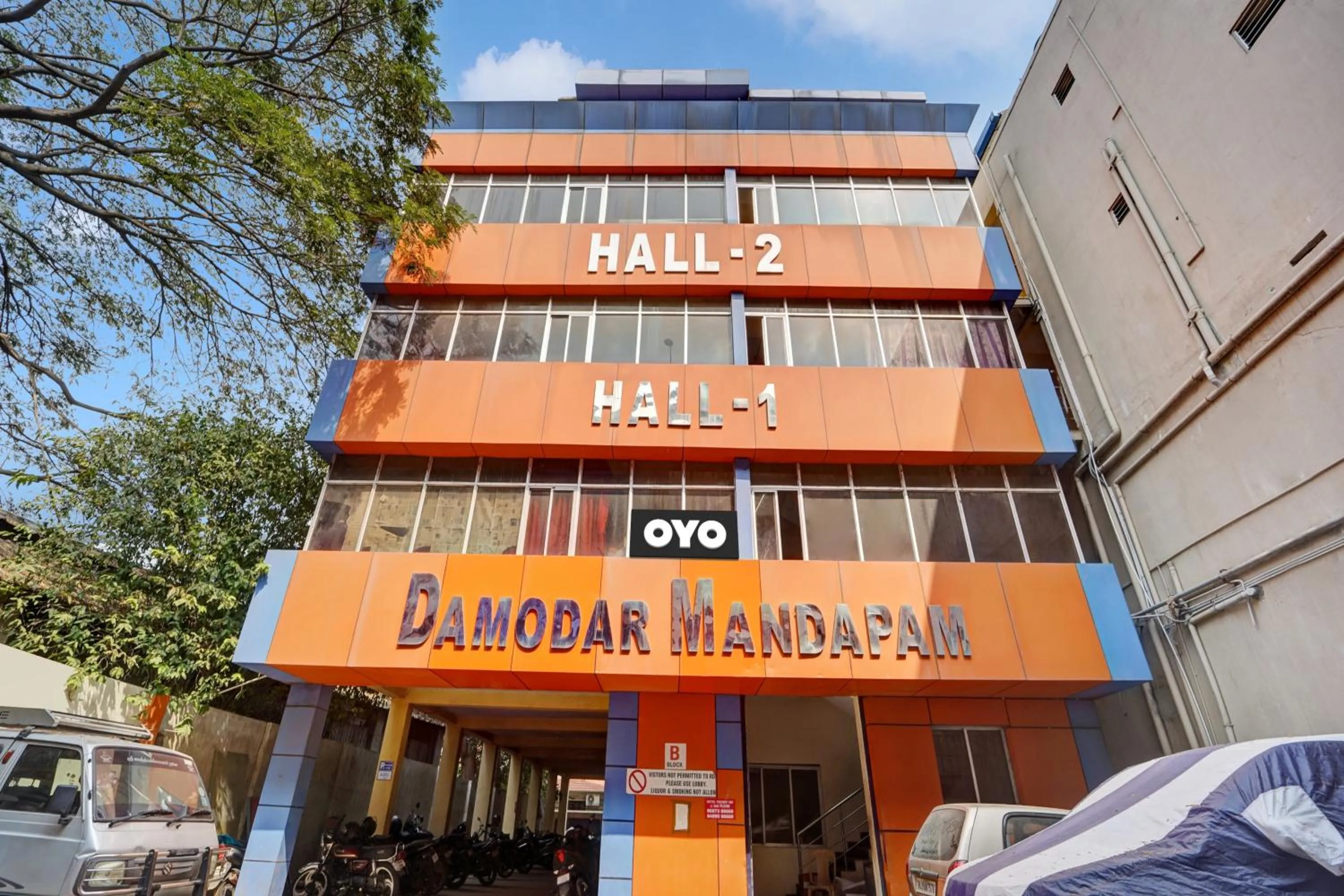 Facade/entrance in Hotel O Trident Inn