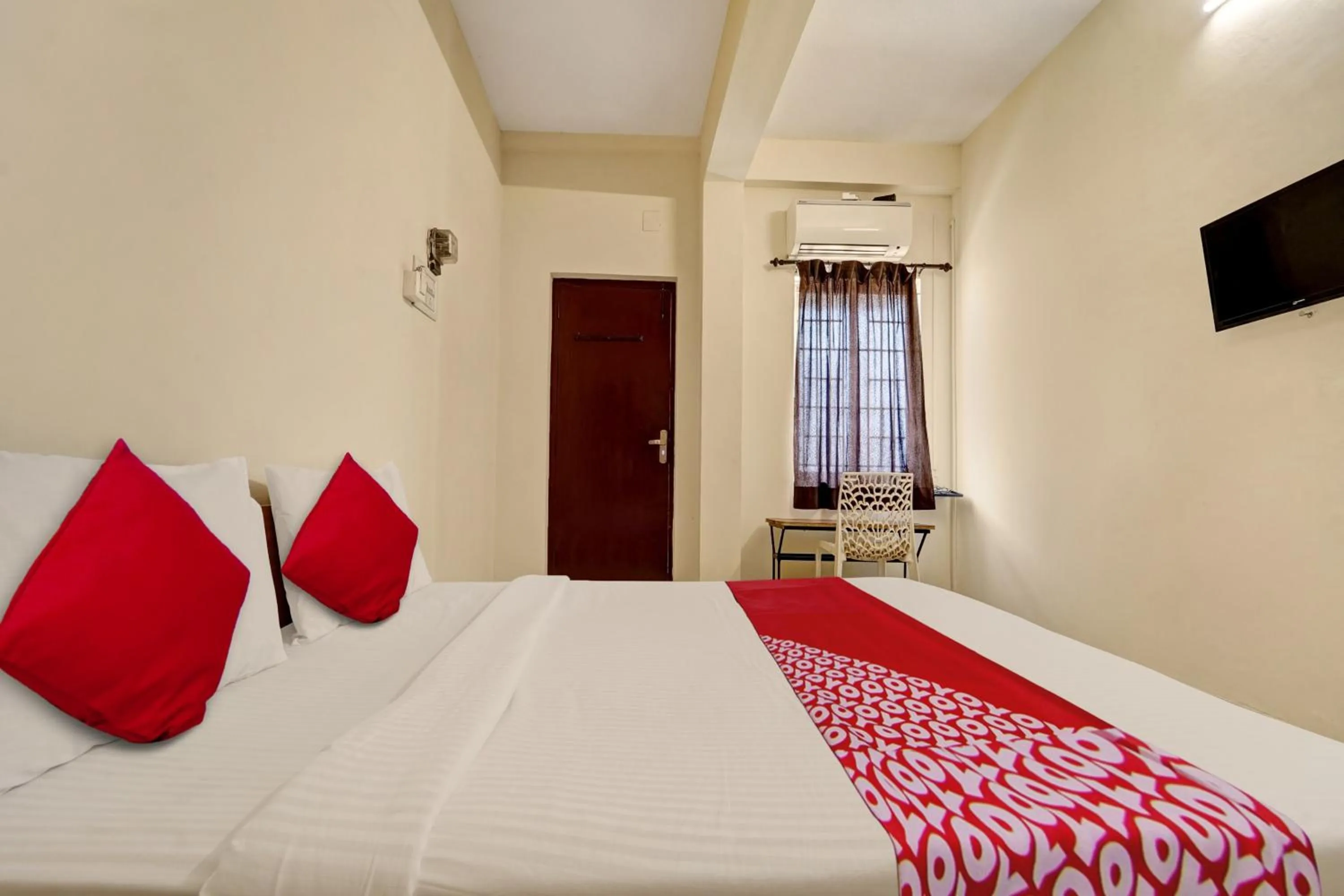 Bedroom in Hotel O Trident Inn