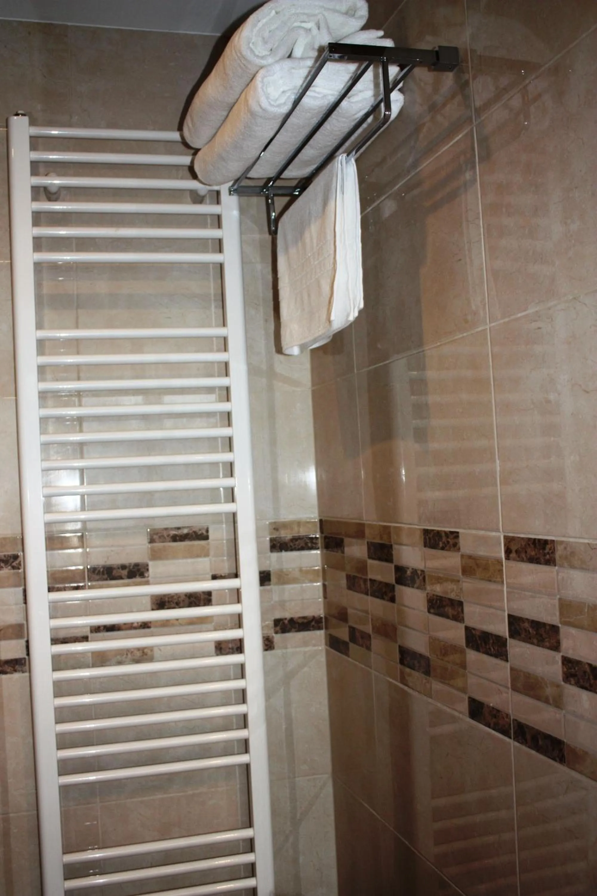 Shower in EU B&B