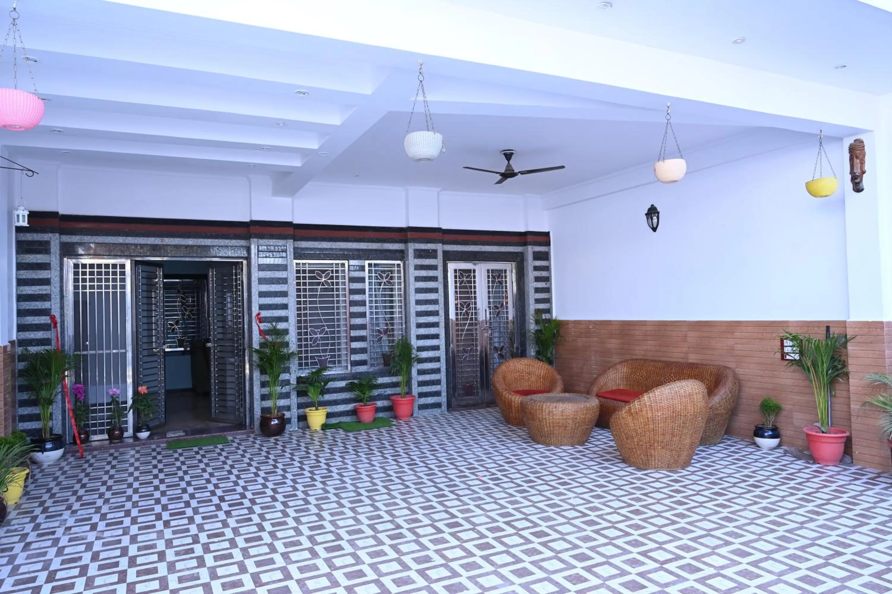 Living room in Hotel Ayodhya Paying Guest