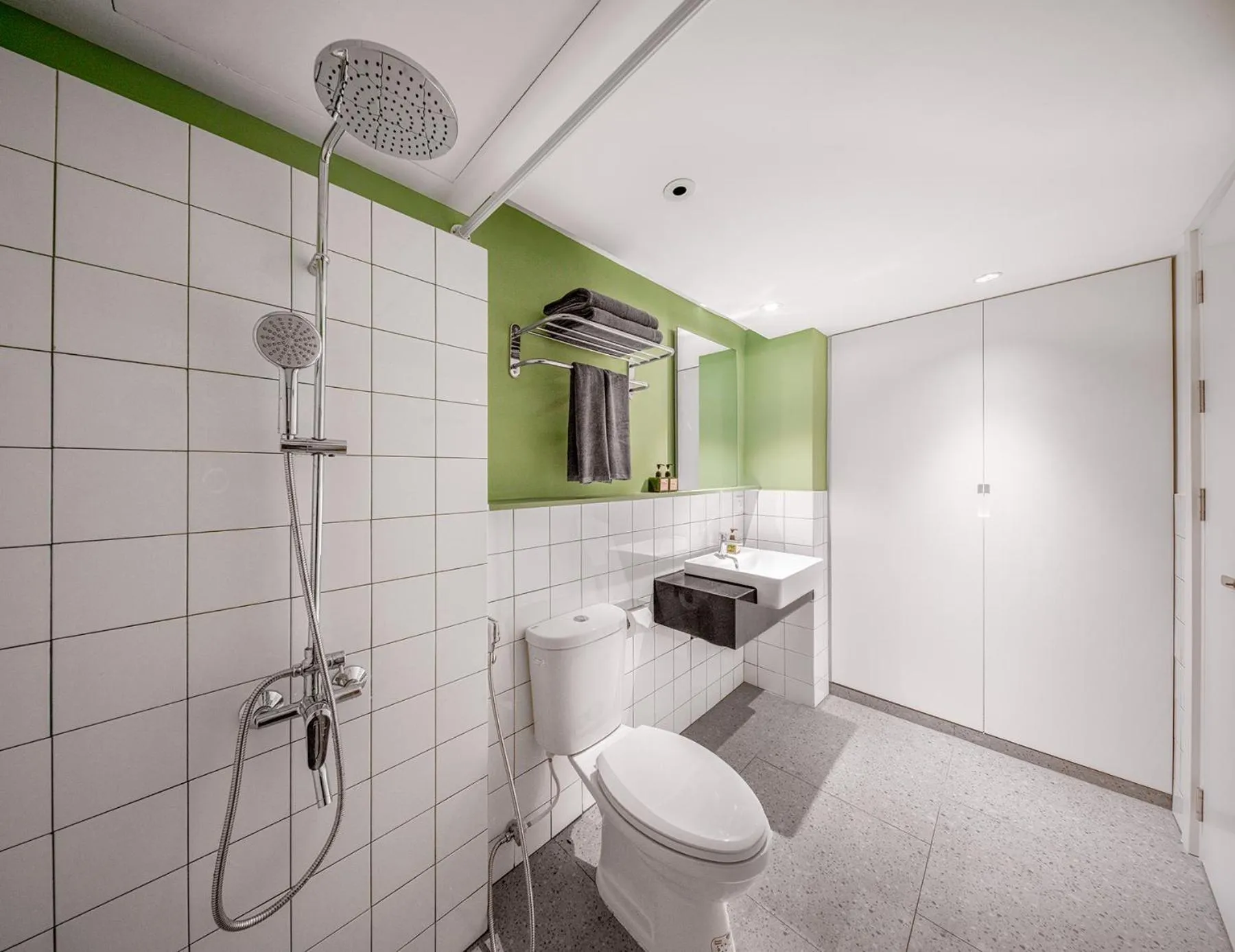 Shower in M Village Living Kỳ Đồng