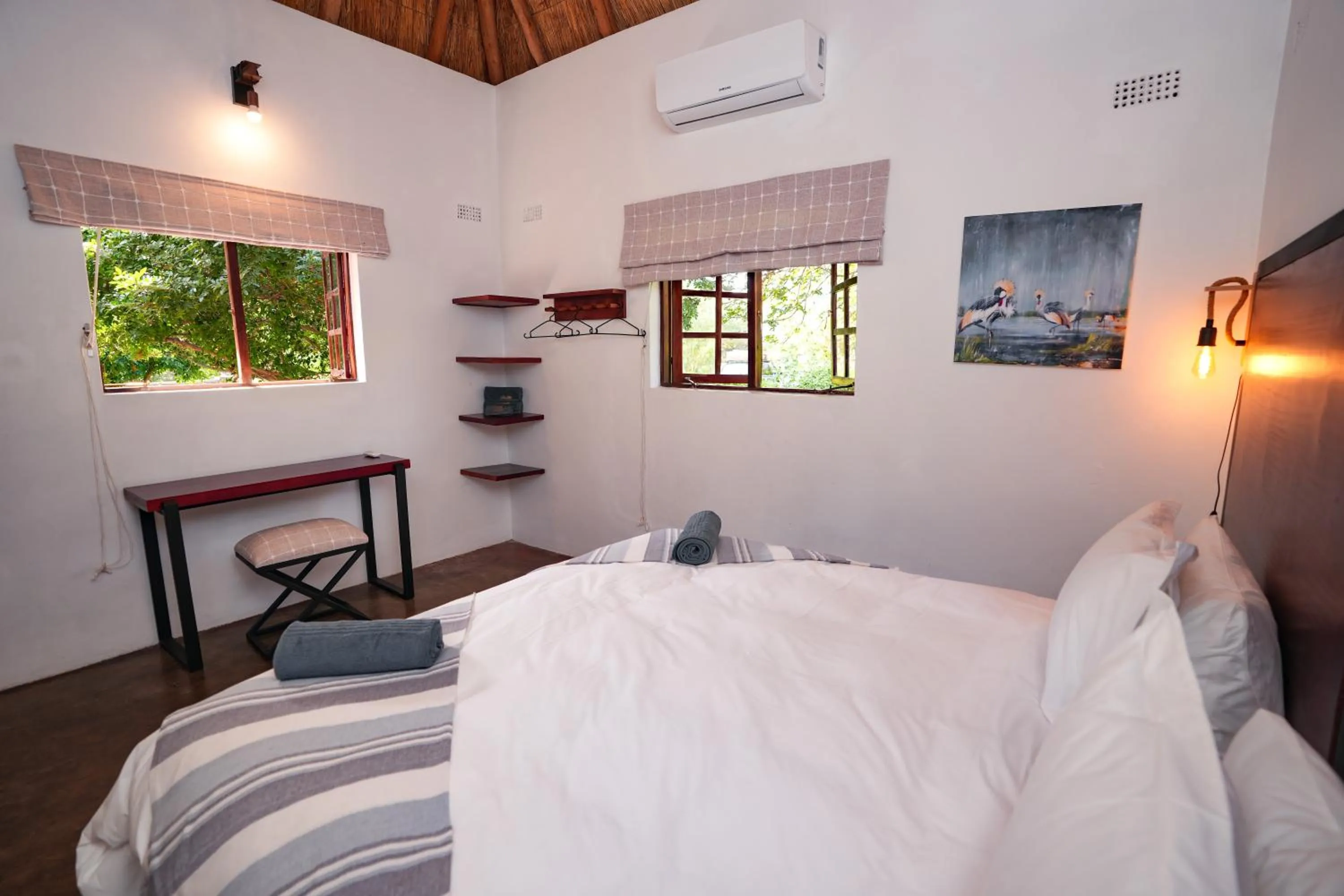 Bedroom, Bed in The Little Outlook