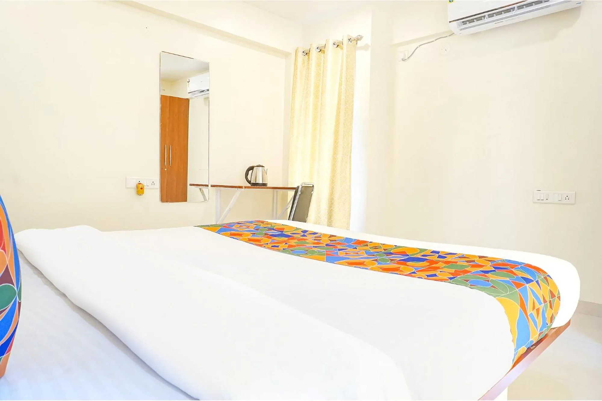 Bed in FabHotel Majestic Luxurious - Nr Rajaram Bhiku Pathare Stadium