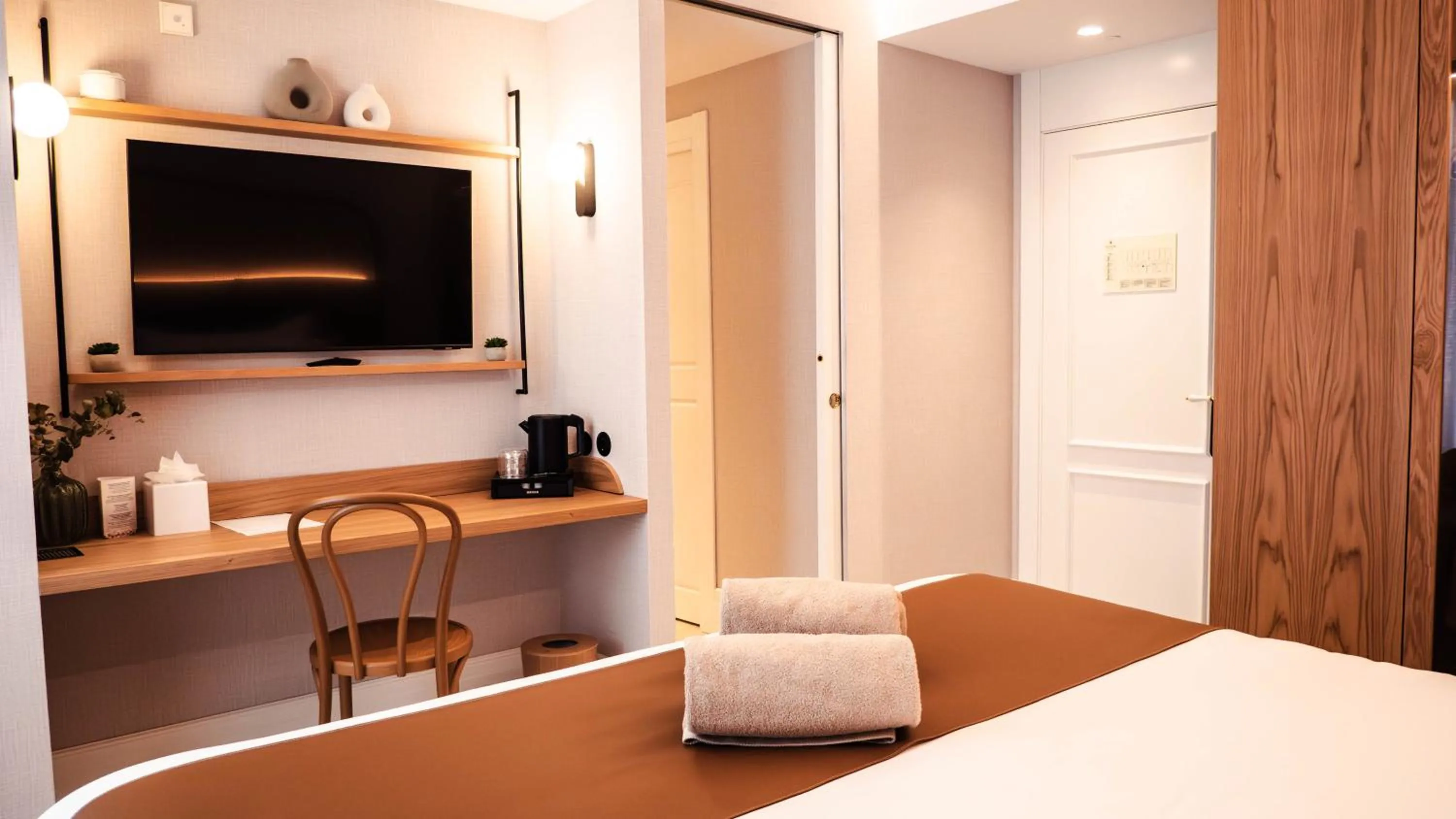 Photo of the whole room, Bed in Alcázar Hotel Sóller