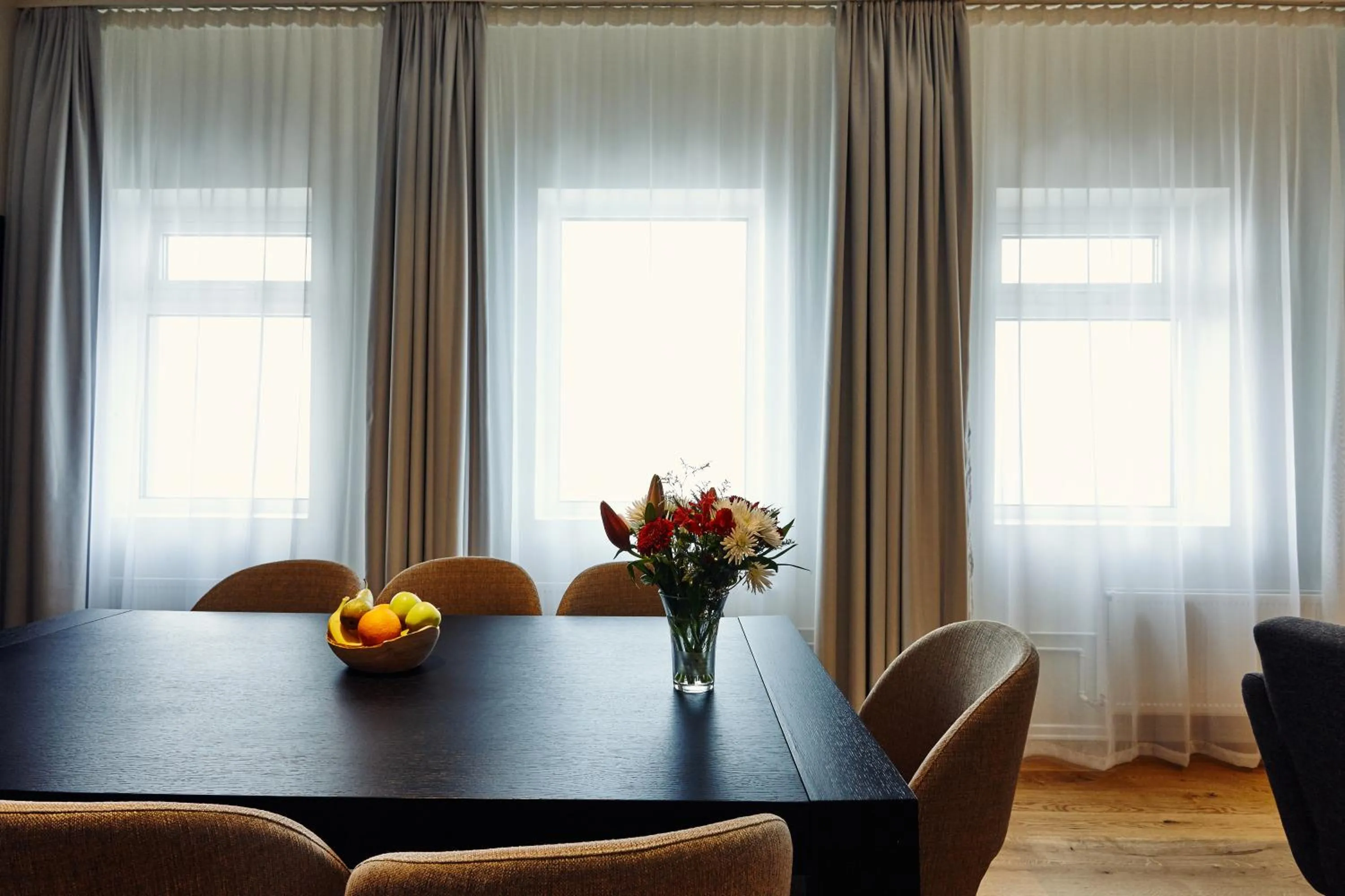 Seating area in Fosshotel Reykjavík