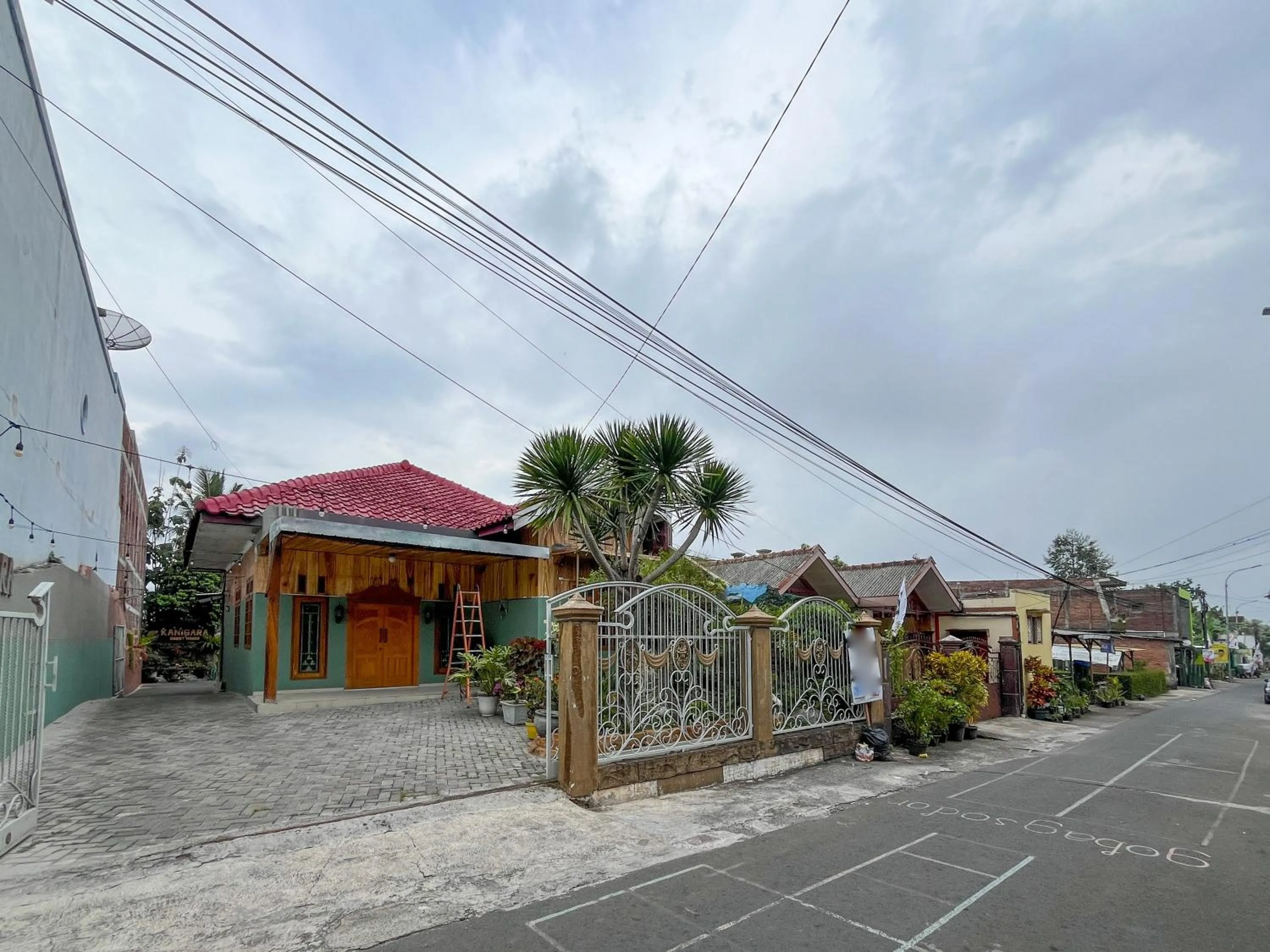 Property building in Urbanview Syariah Hotel Kanigara Batu