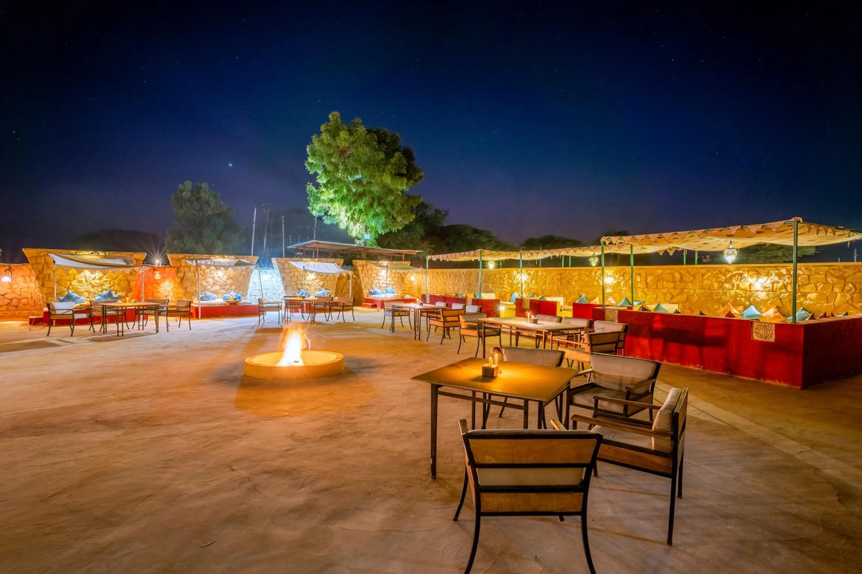 Inner courtyard view in The Mama's Resort & Camp