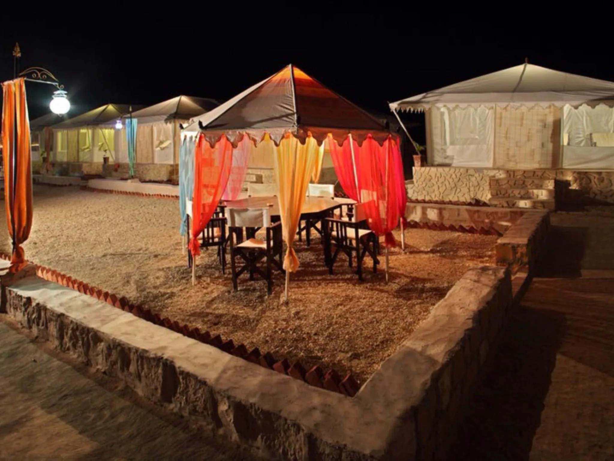 Night in The Mama's Resort & Camp