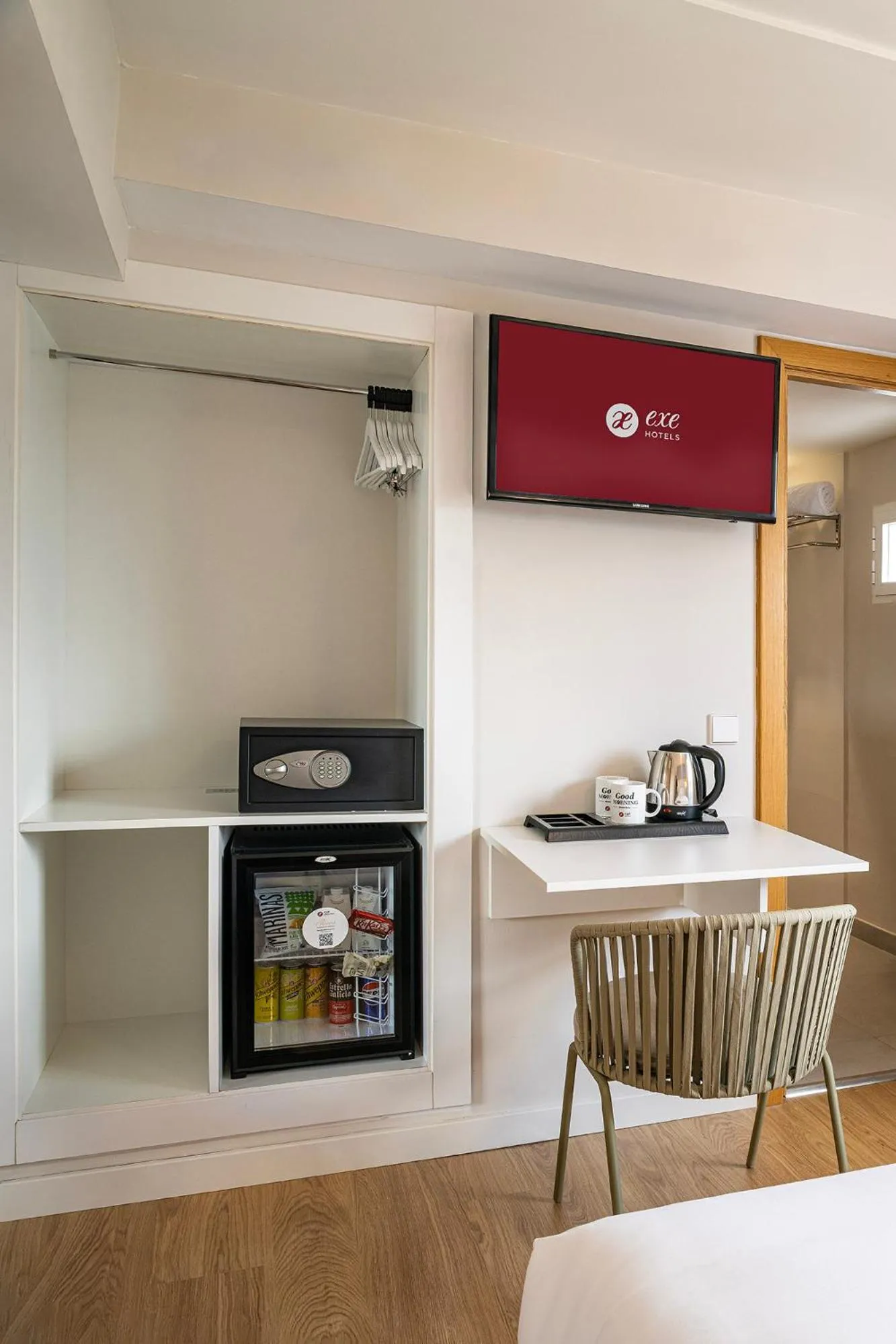 Decorative detail in Exe Portals Nous