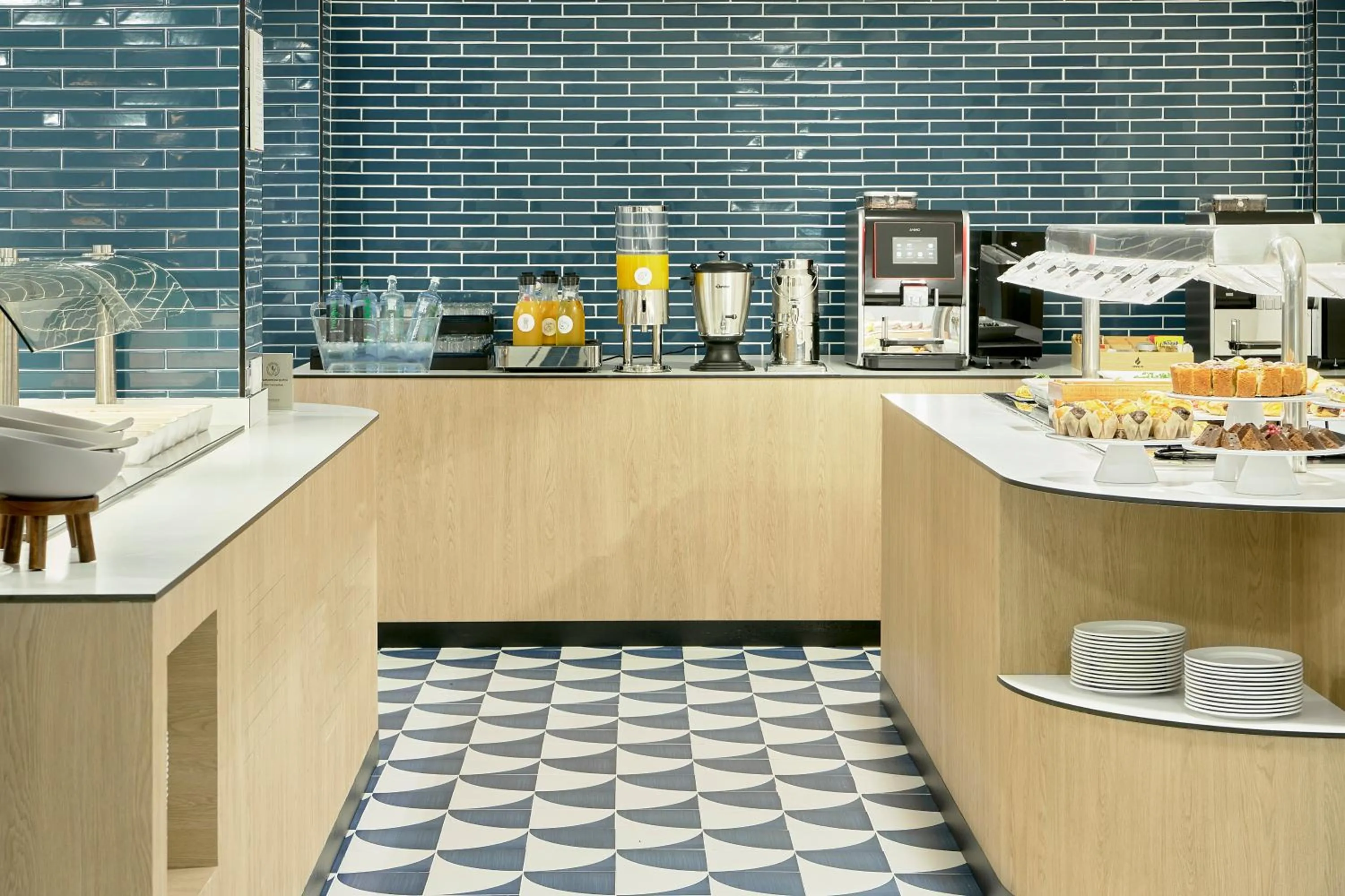 Breakfast in Exe Portals Nous