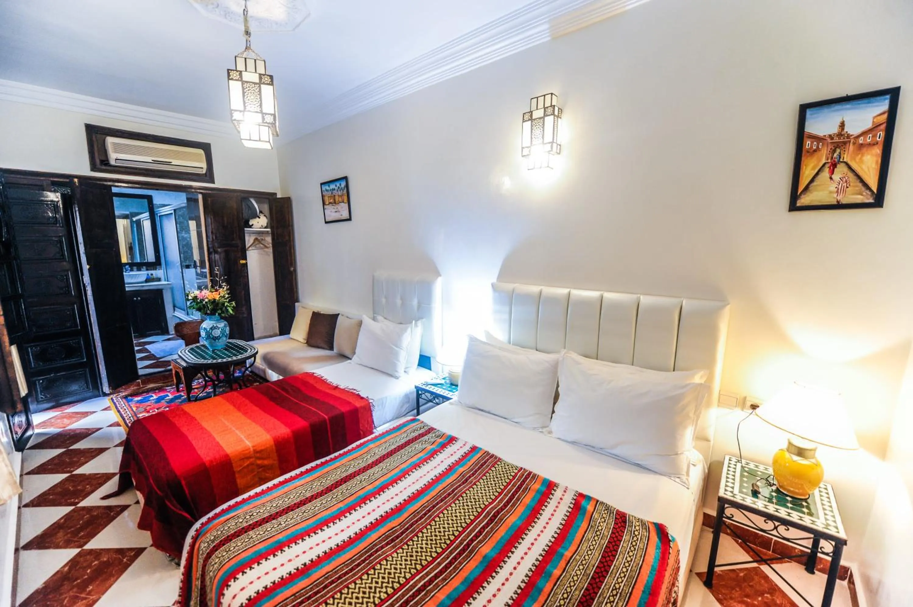 Photo of the whole room, Bed in Riad Errabii & Spa