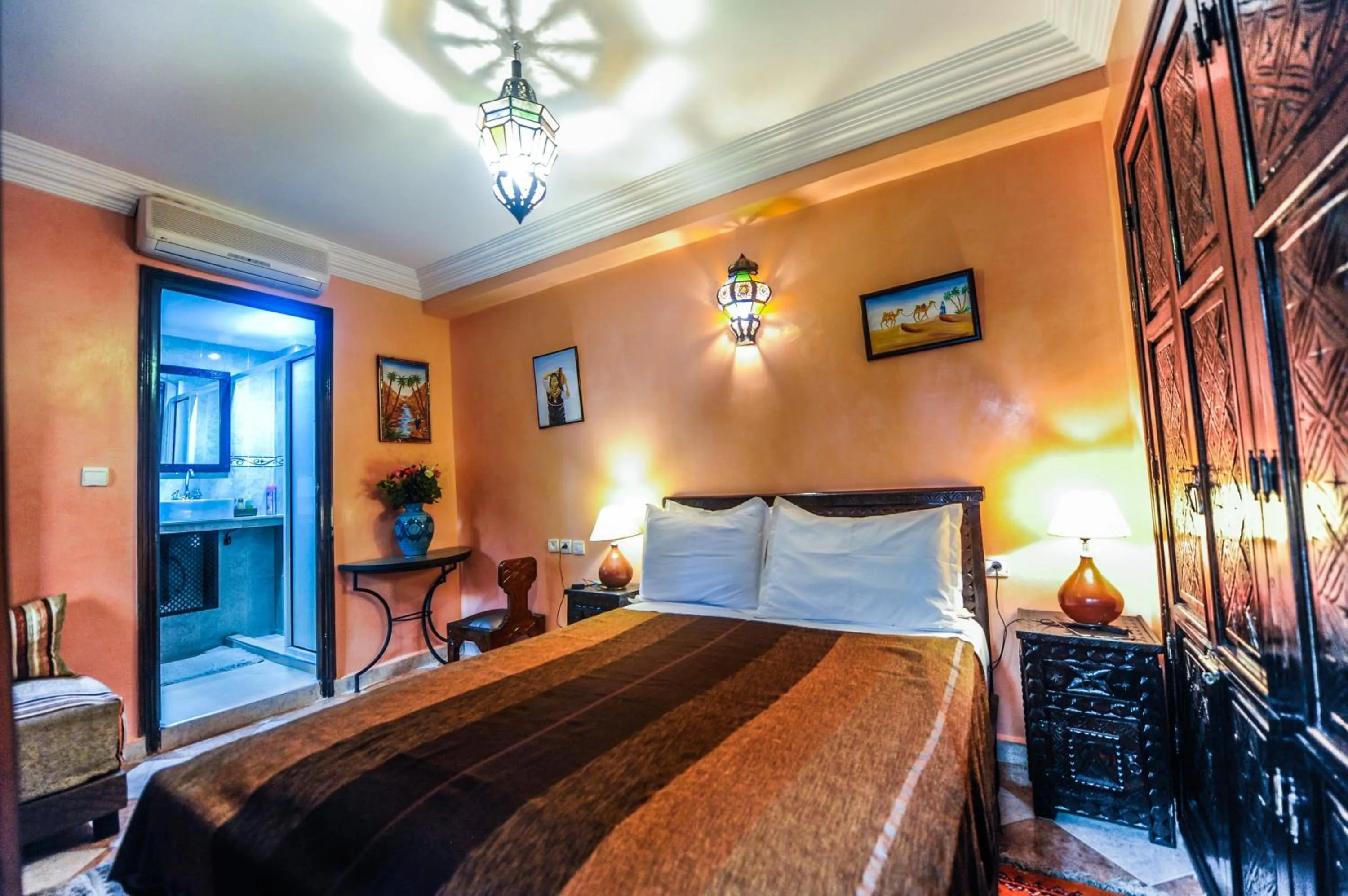 Photo of the whole room, Bed in Riad Errabii & Spa