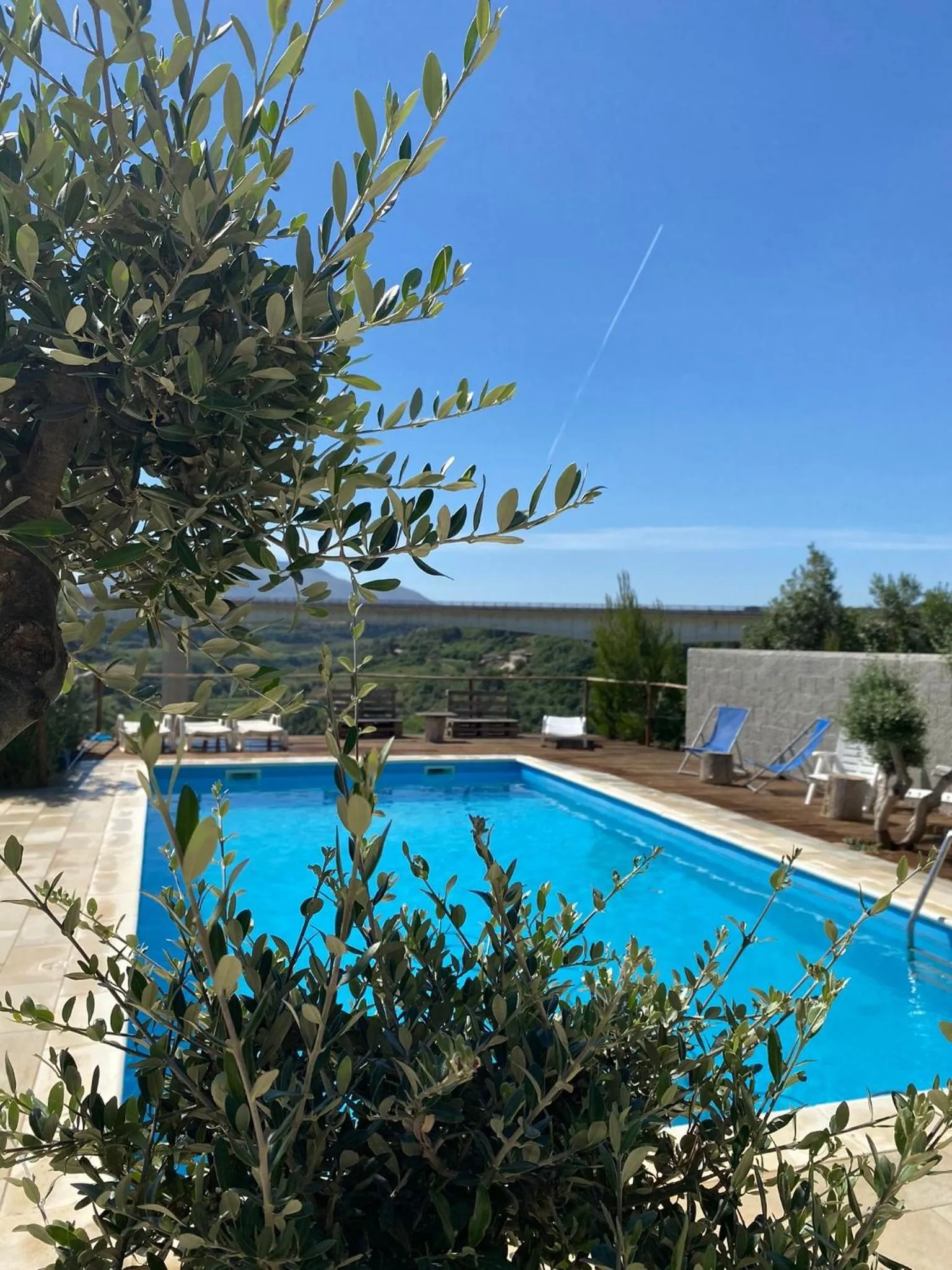 Swimming pool in B&B Pelagos