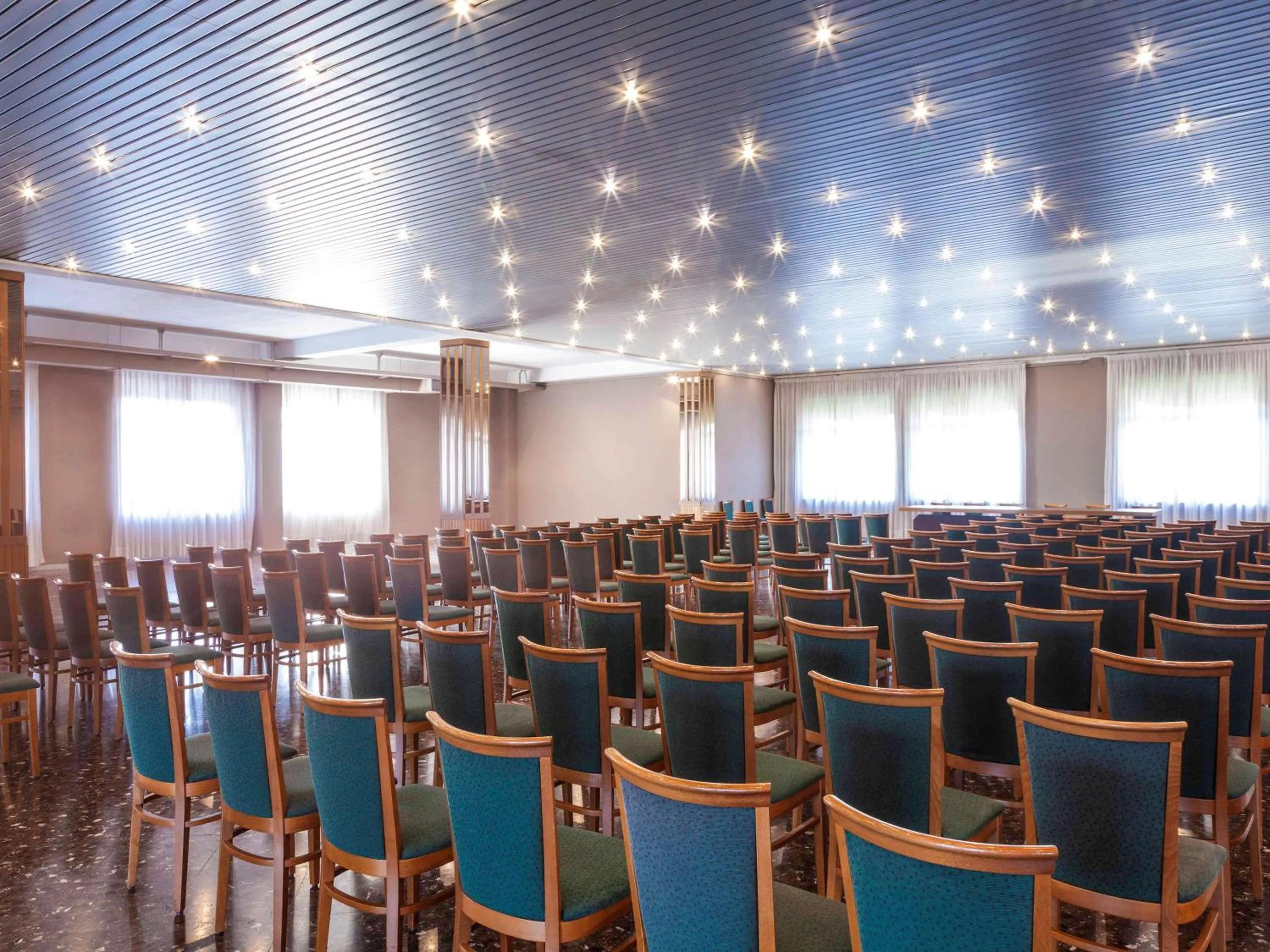 Property building in ibis styles Trani