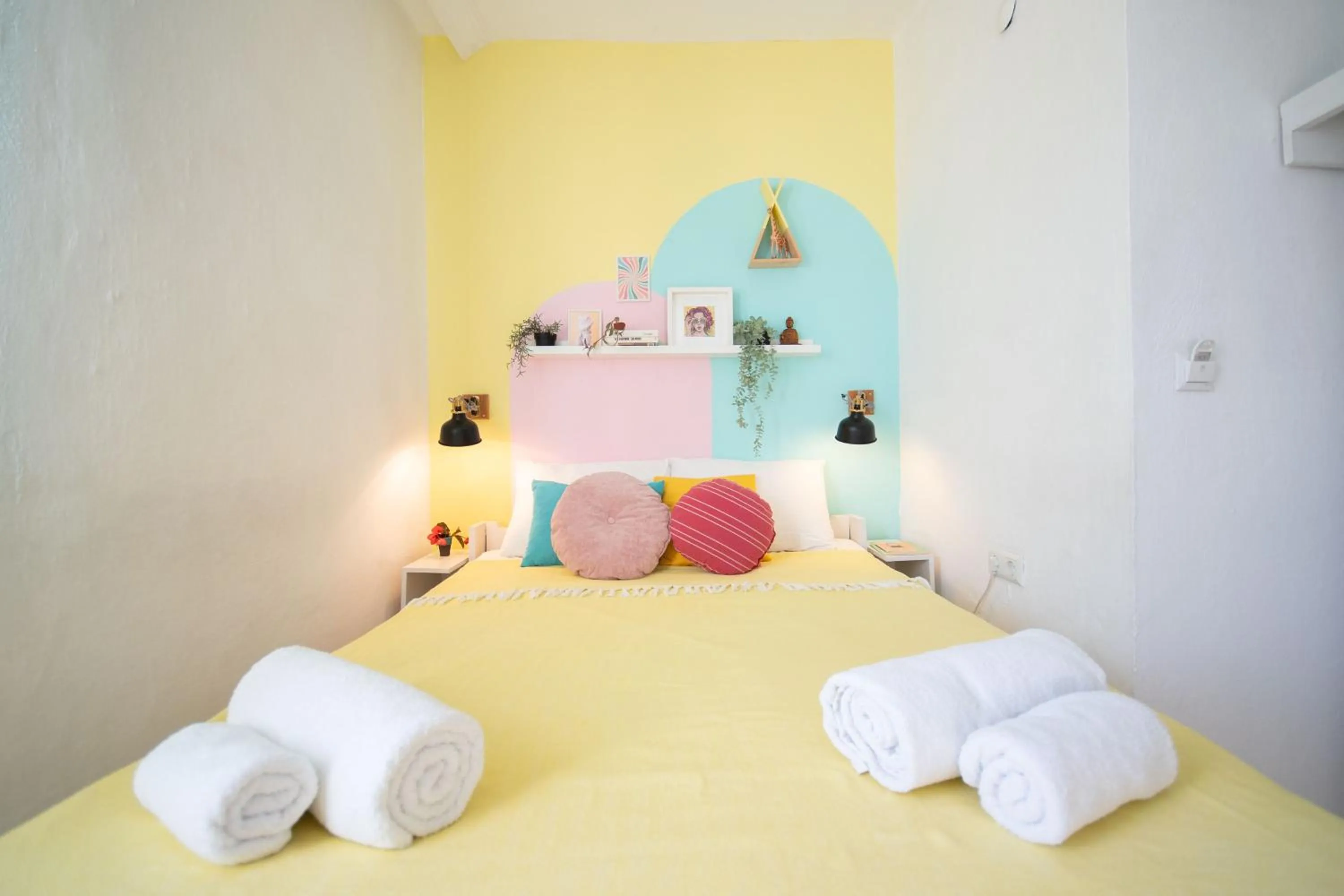 Bed in Kuytu Bed & Breakfast