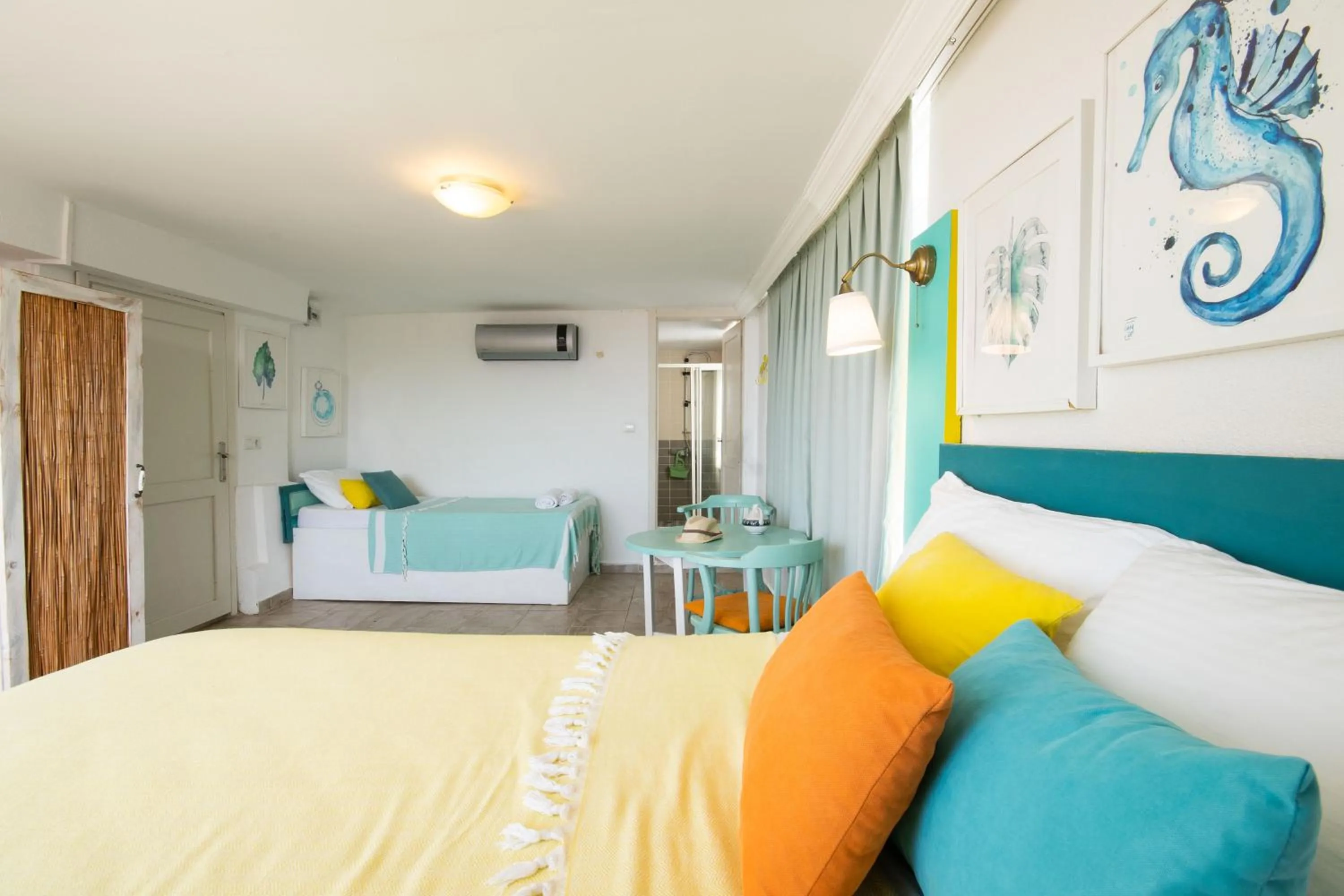 Bed in Kuytu Bed & Breakfast