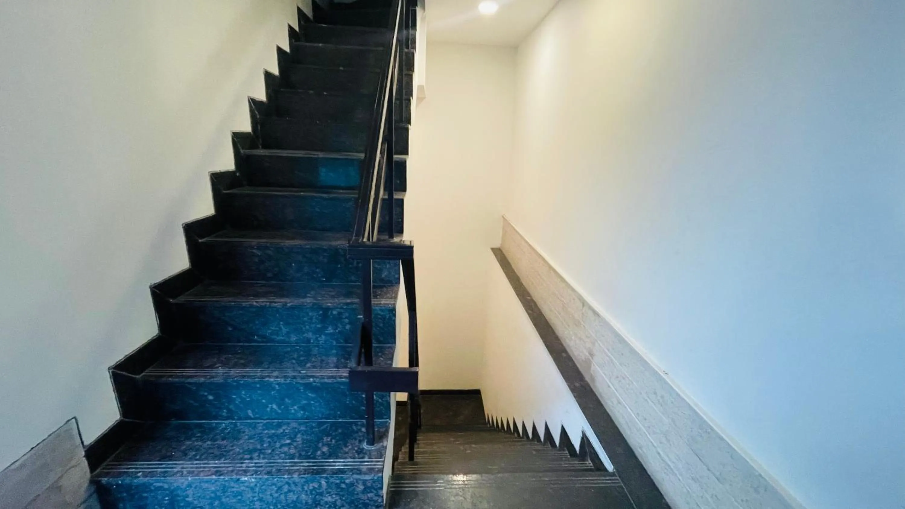 Property building in Saltstayz Select - Malcha & Chankyapuri