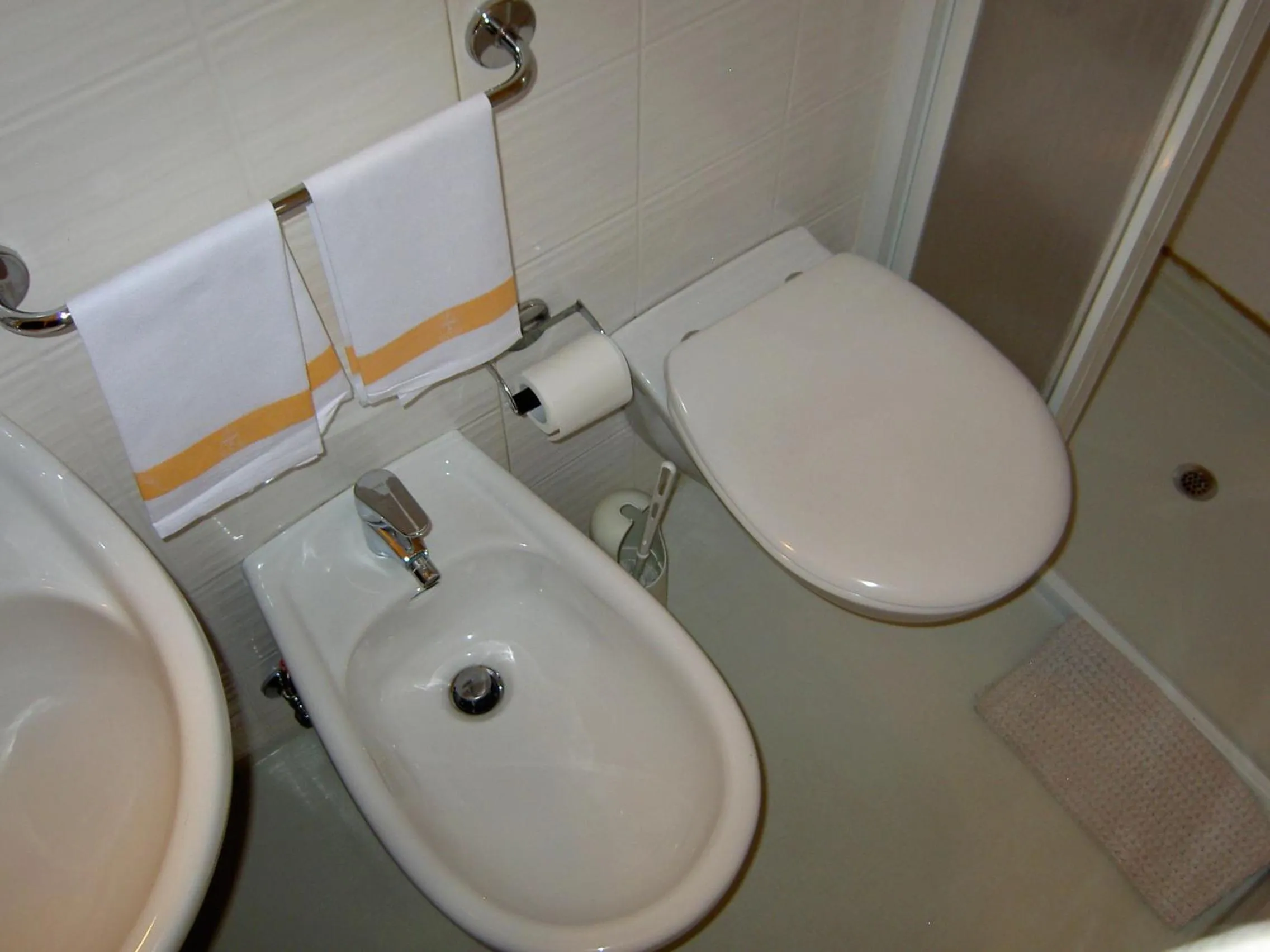 Bathroom in Hotel Violetta