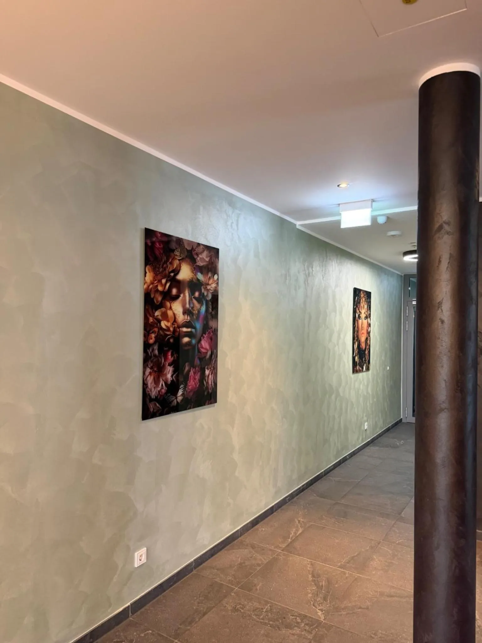 Lobby or reception in Lillys Hotel München