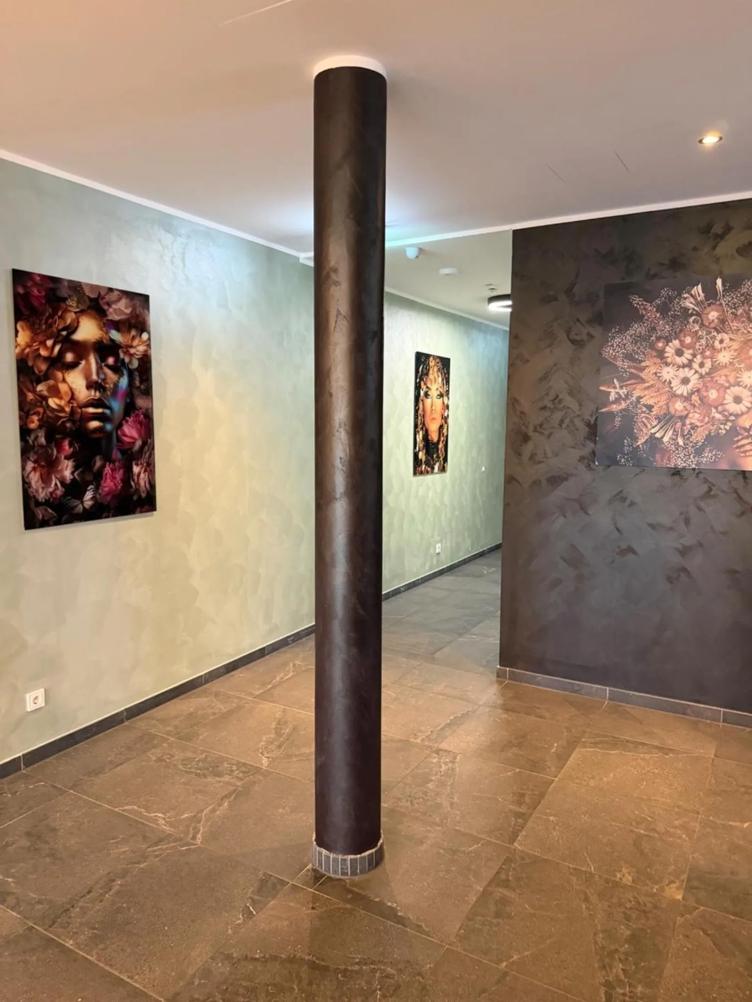 Lobby or reception in Lillys Hotel München