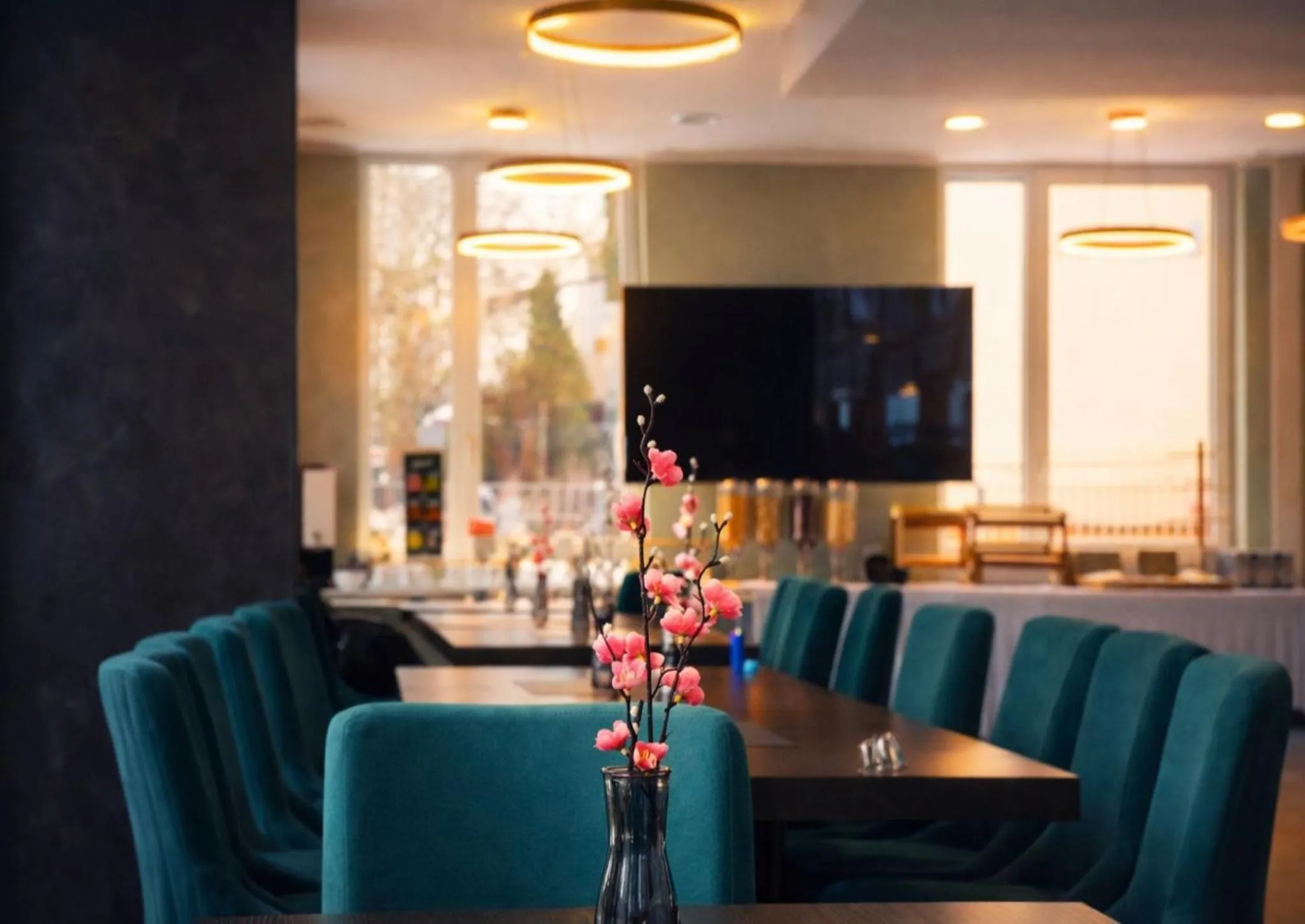 Restaurant/places to eat in Lillys Hotel München