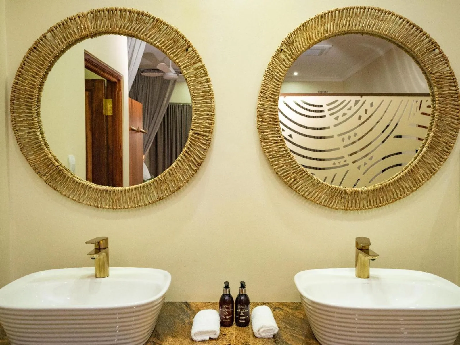 Bathroom in Insika lodge