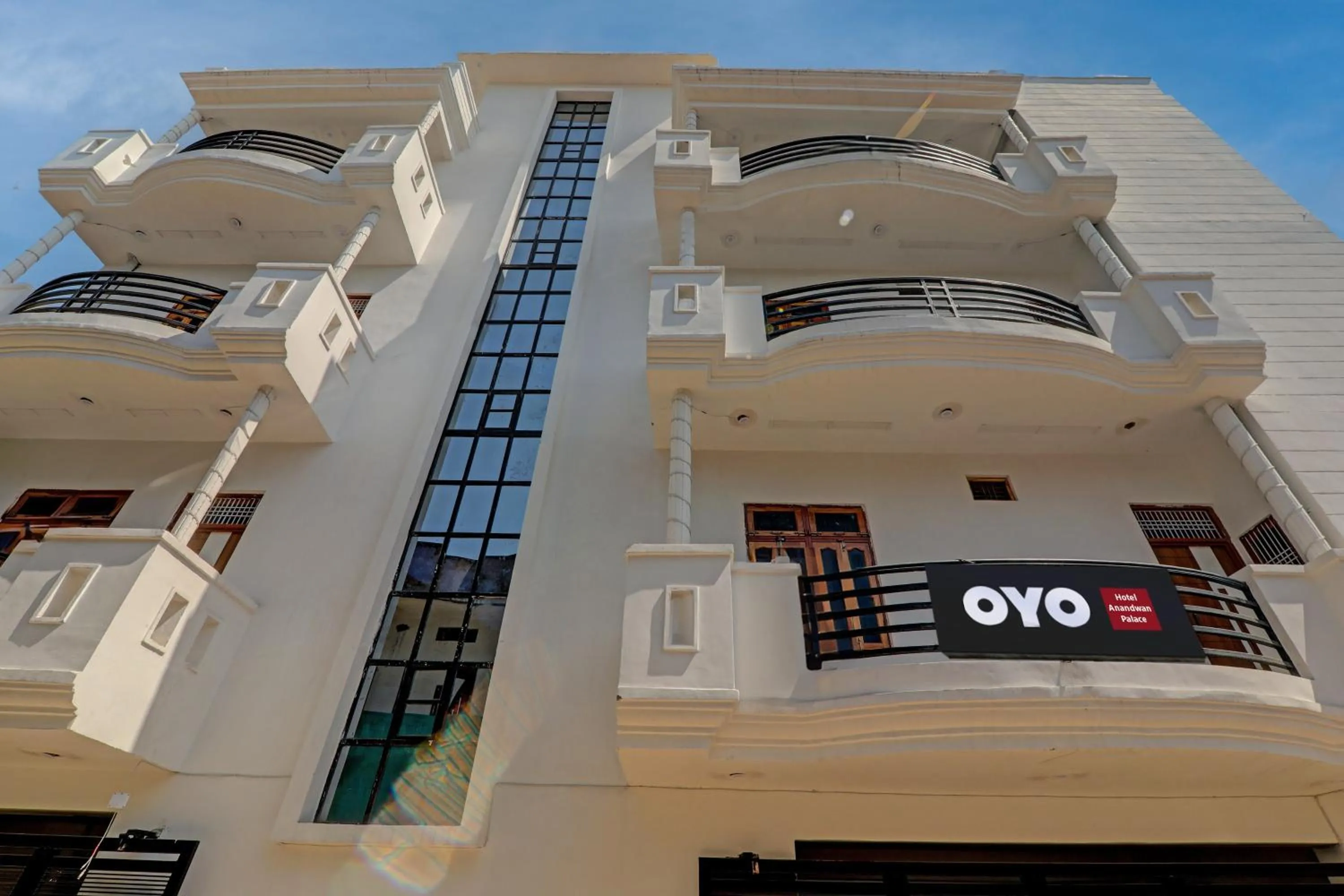 Facade/entrance in Hotel O Aanandwan Palace