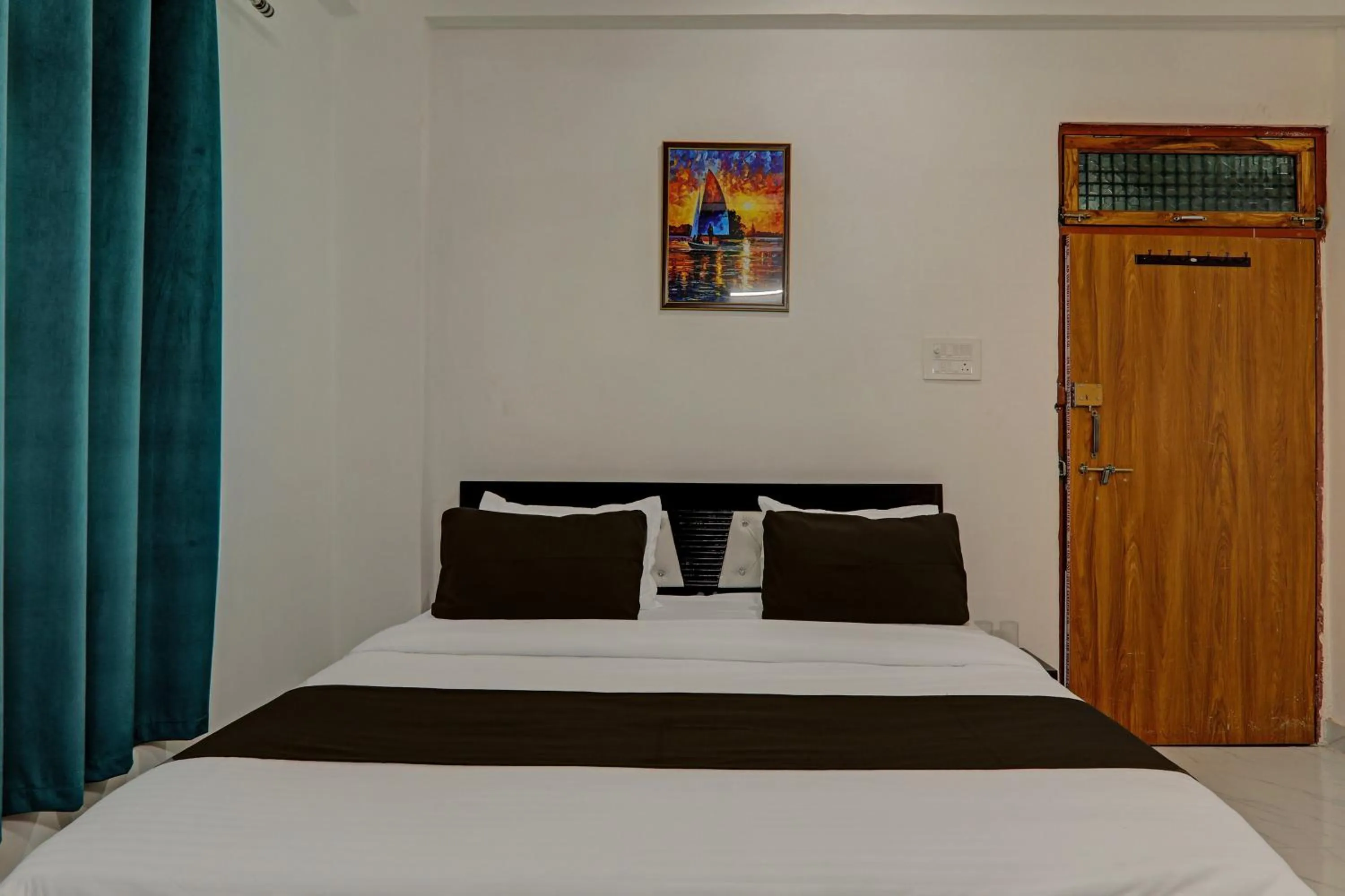 Bedroom, Bed in Hotel O Aanandwan Palace