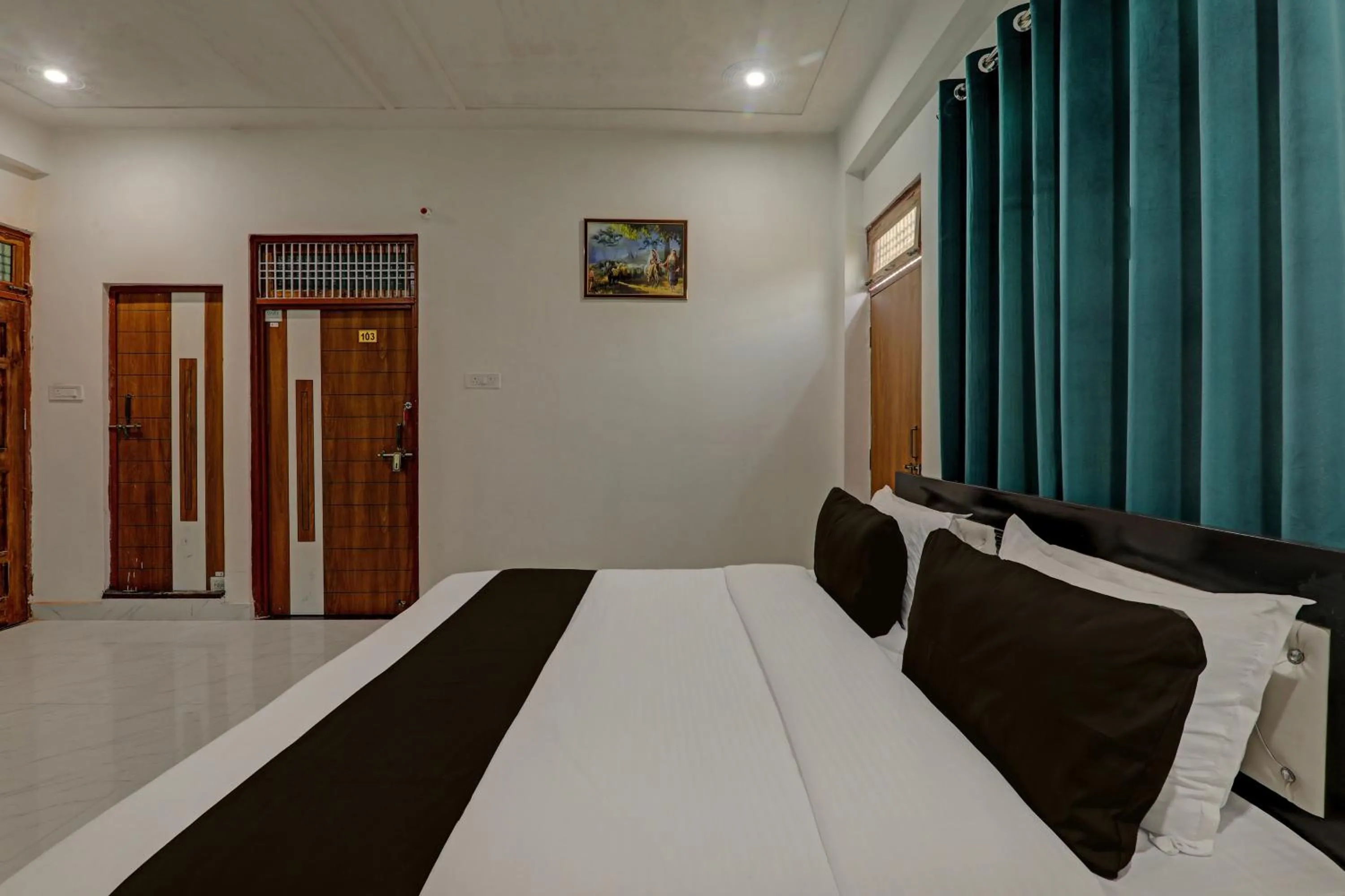 Bedroom, Bed in Hotel O Aanandwan Palace