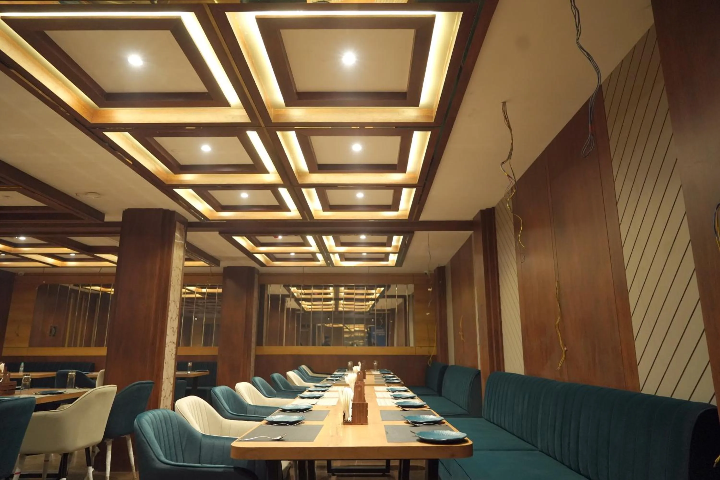 Restaurant/places to eat in BANMALI REGENCY